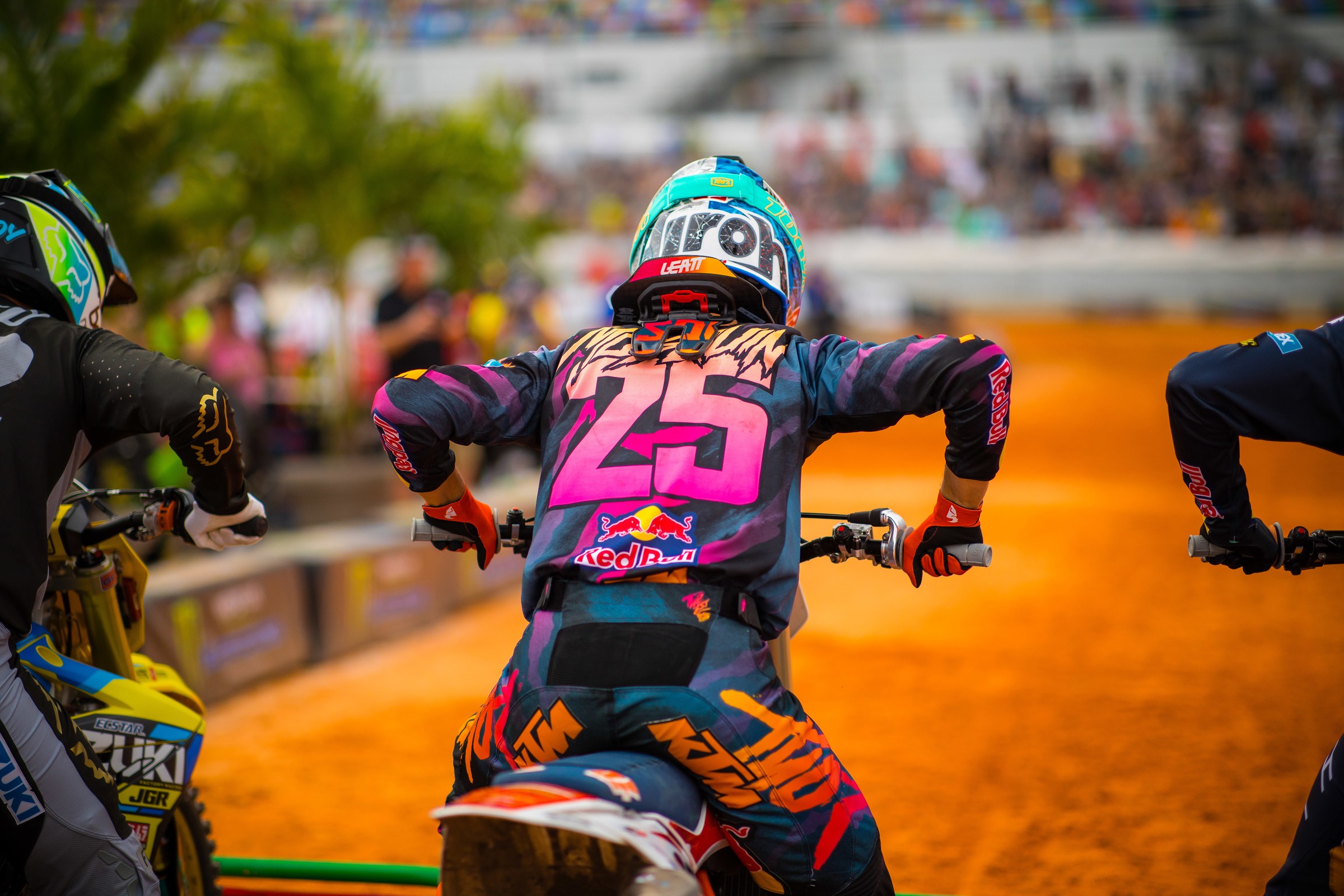 Red Bull <em> Moto Spy </em> | Can Marvin Stop the Webb Wagon?