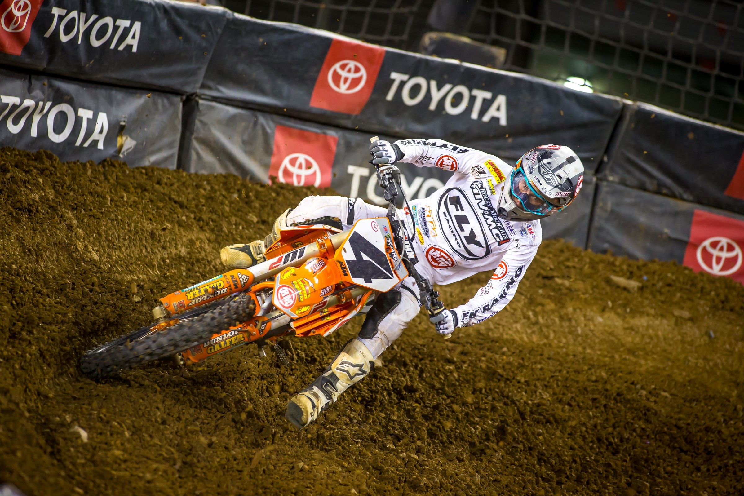 450 Words: El Chupacabra