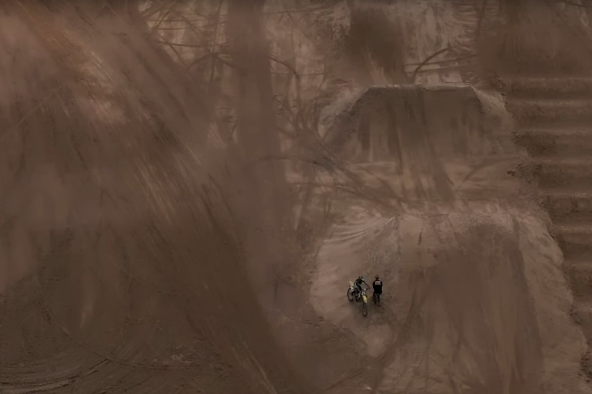 Racer X Films: Sexton and A-Mart at Moto Sandbox