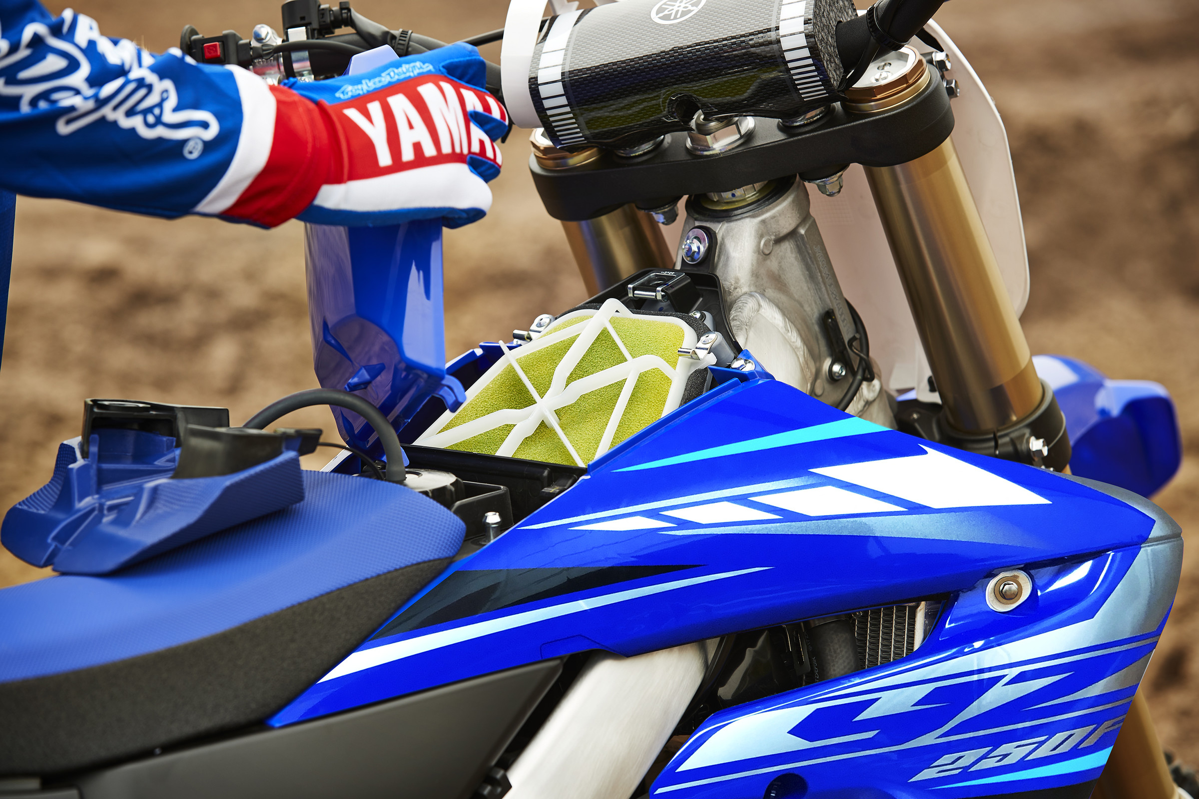 20_YZ250F_TeamYamahaBlue_D06