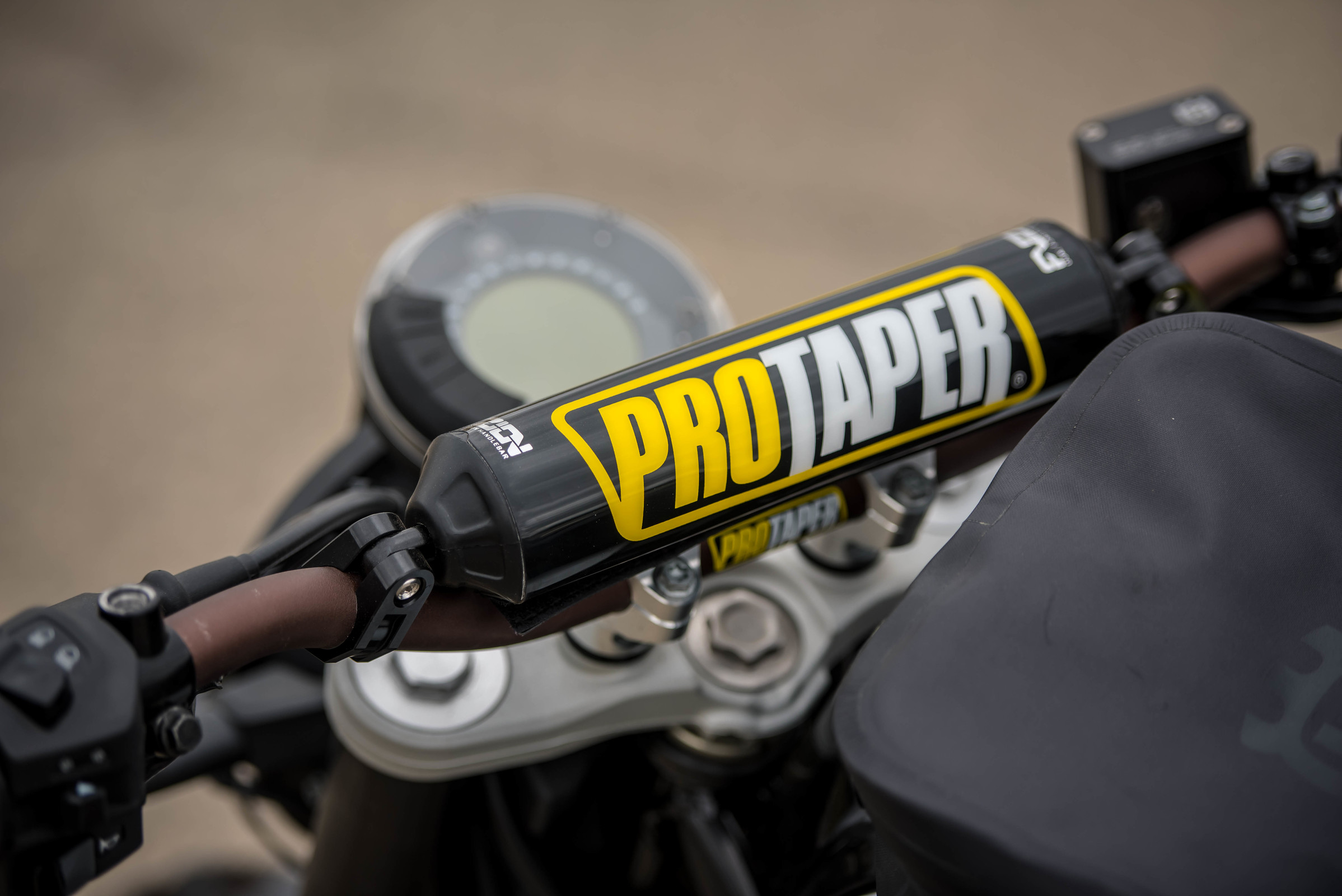 2019_Husq_Svartpilen-Cudby-0008