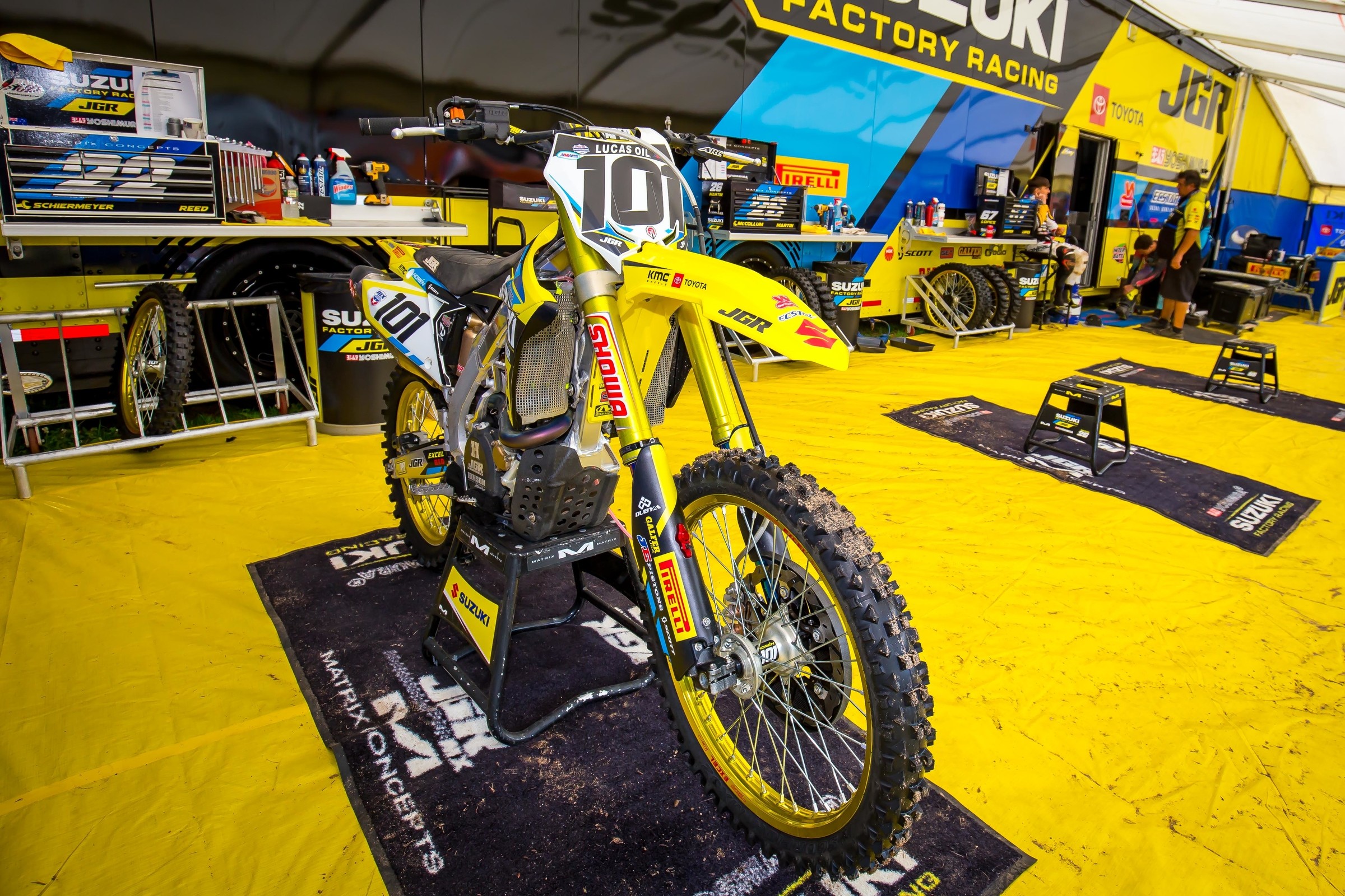 Between the Motos: Matchmaker