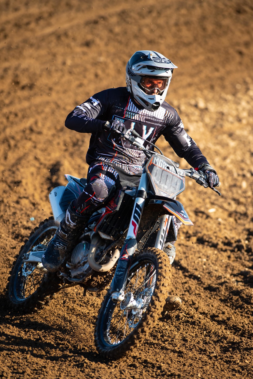 FLYintro-July19-Cudby-0054