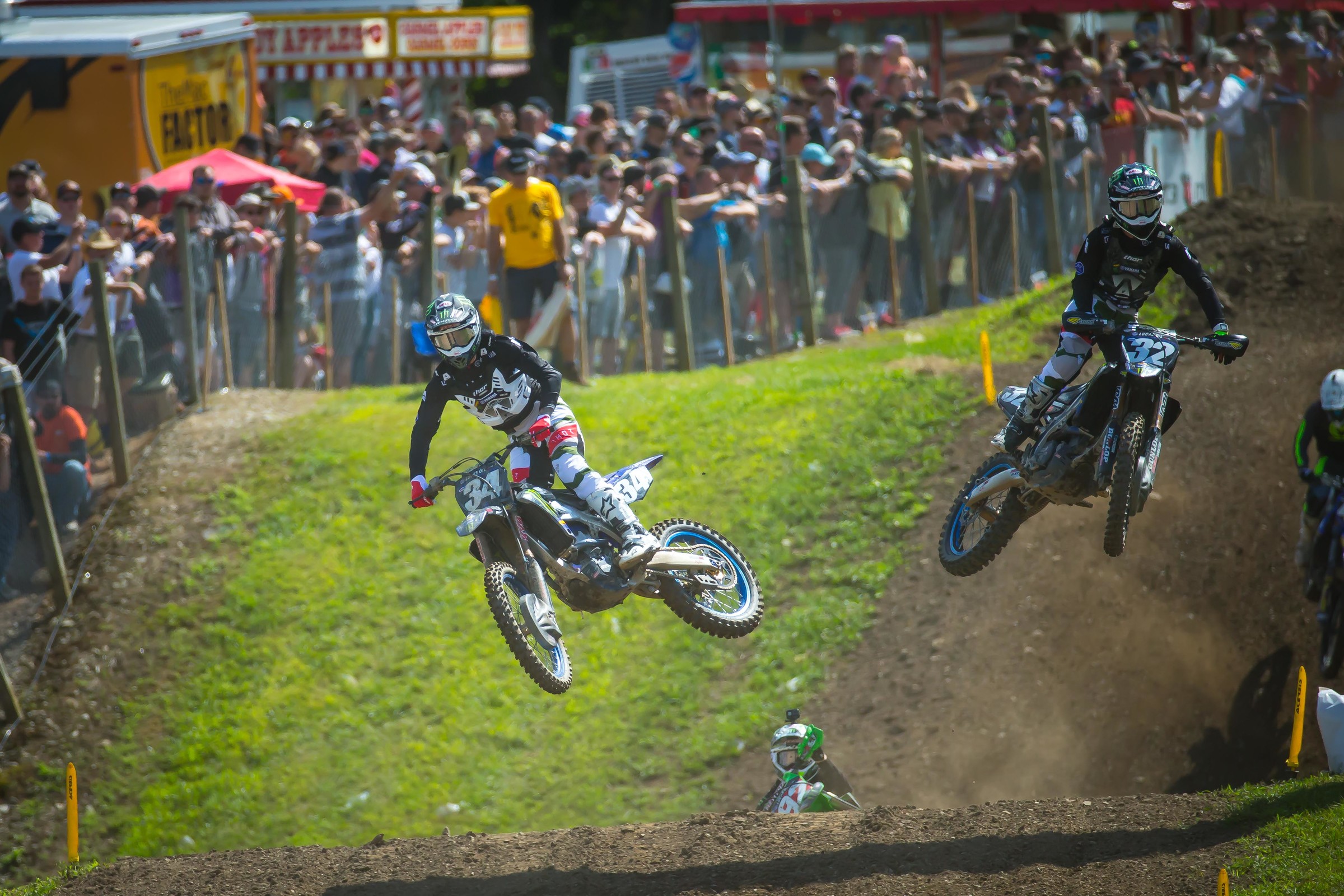 Teammates Ferrandis and Cooper battling.