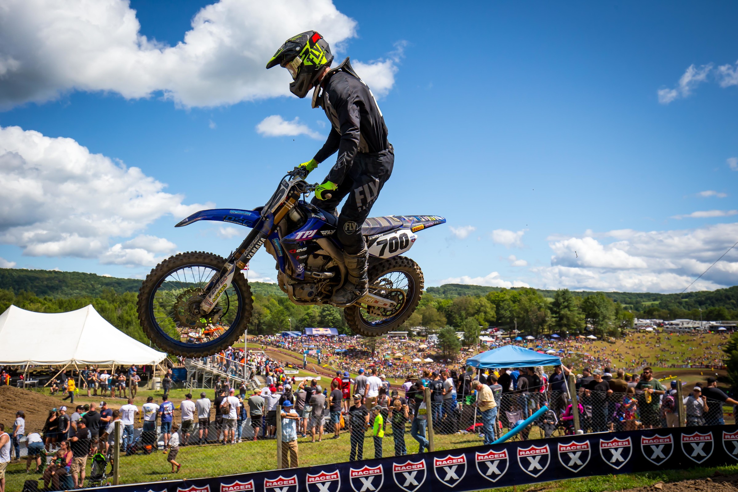 How many other prominent internet columns mention James Weeks? How many run photos?