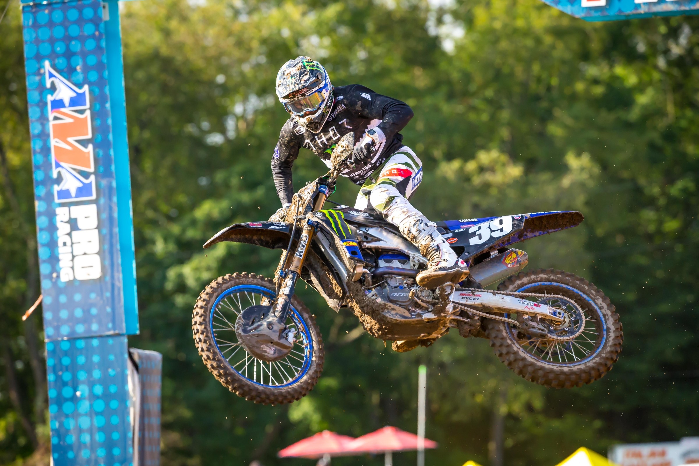 250 Words: Nichols and Dimes