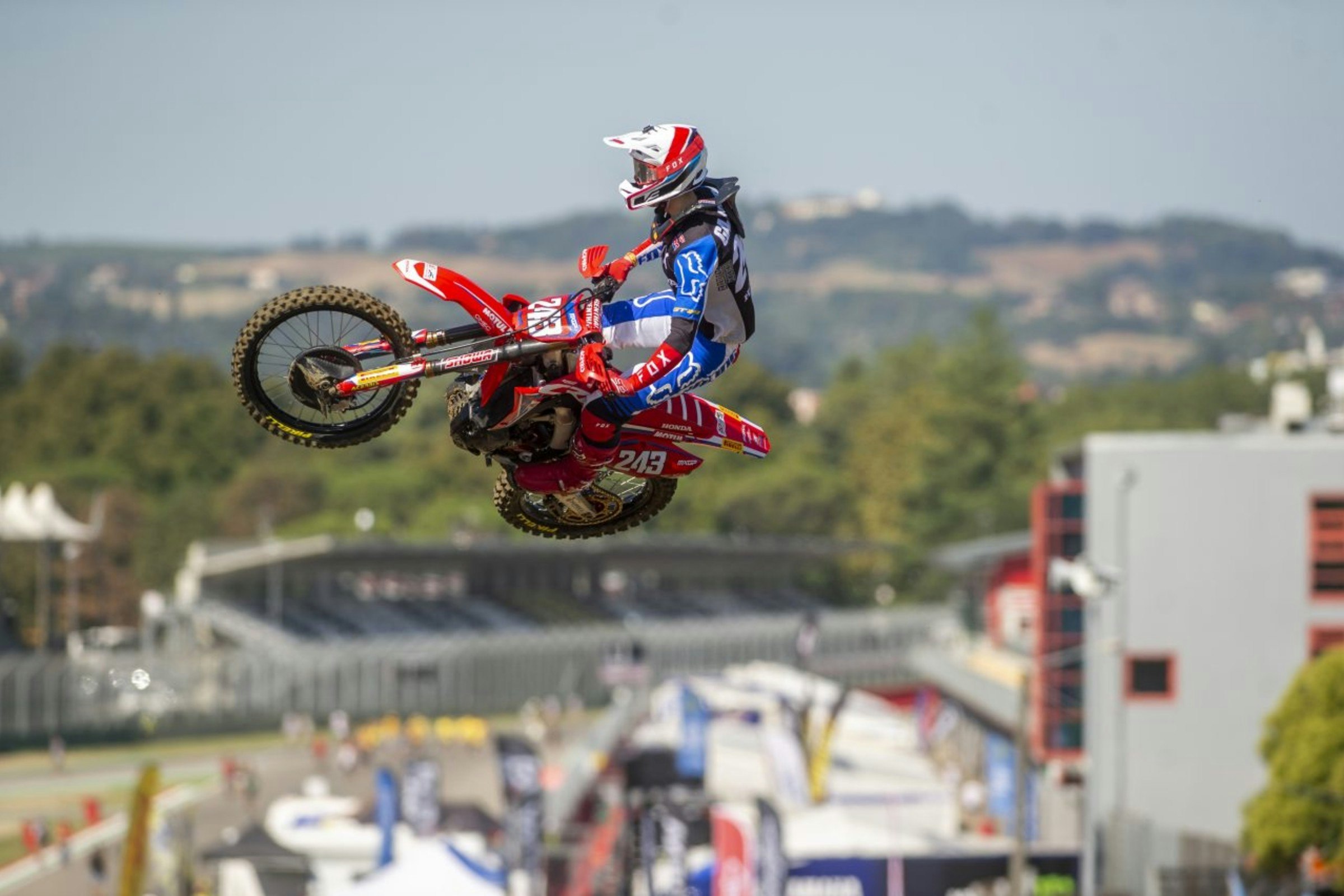 Tim Gajser to Race Monster Energy Cup