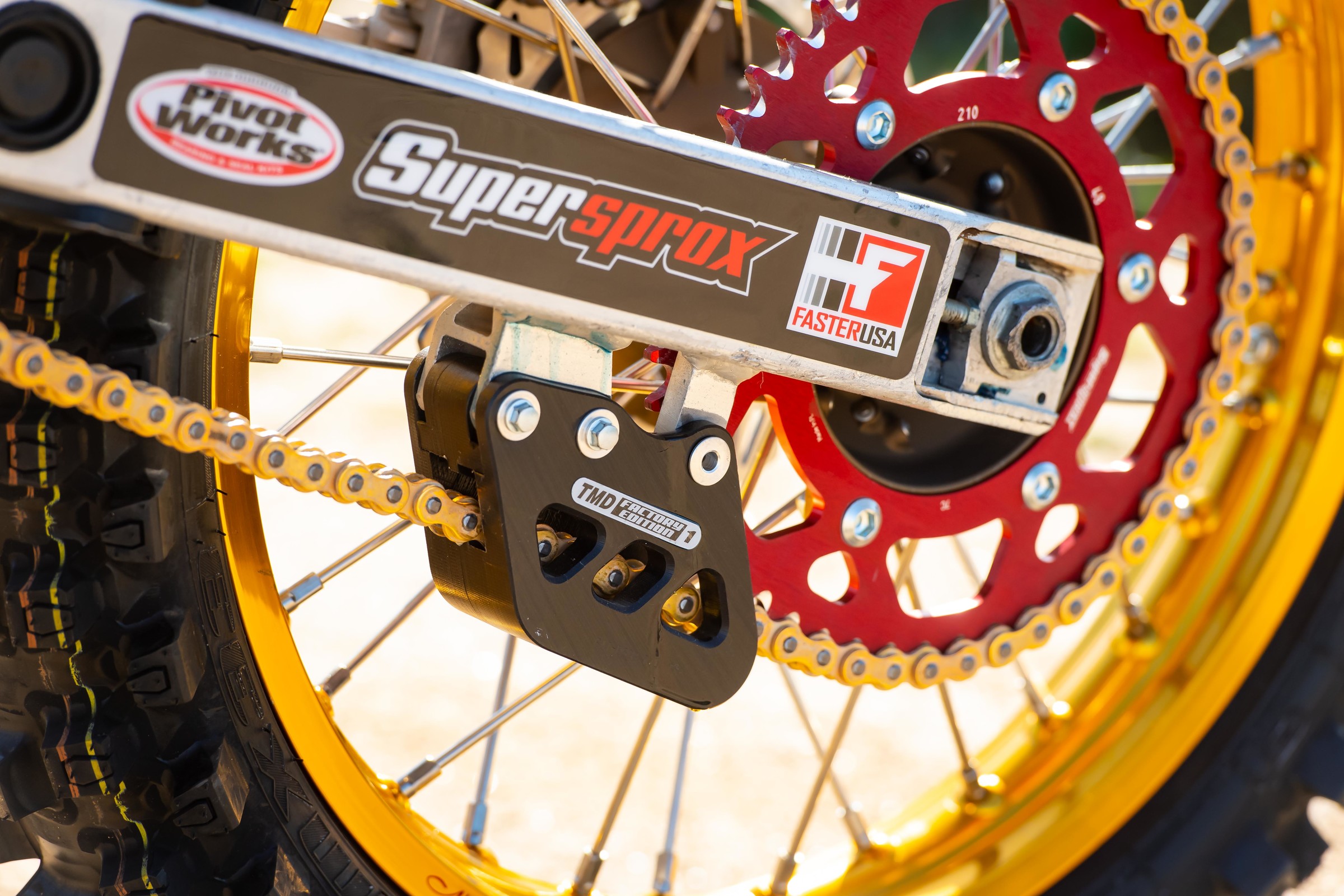 1992-1993HondaCR500Builds-Cudby-0026