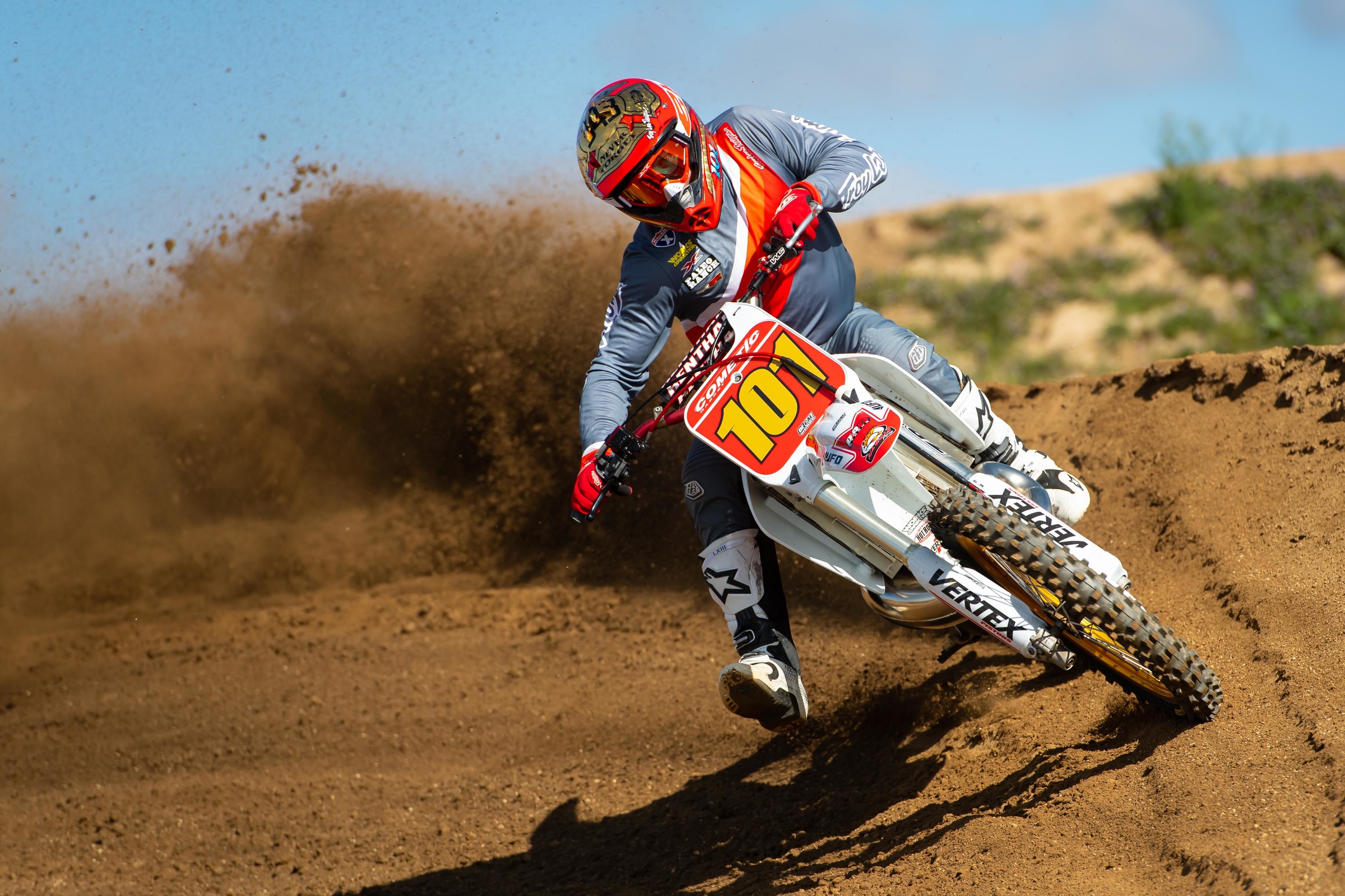 1992-1993HondaCR500Builds-Cudby-0037