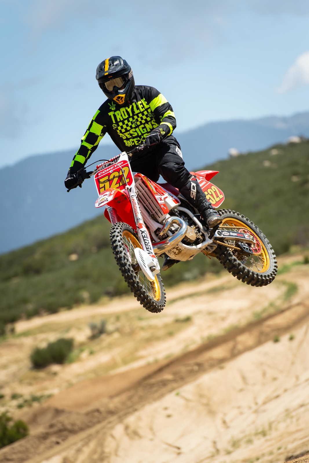 1992-1993HondaCR500Builds-Cudby-0043