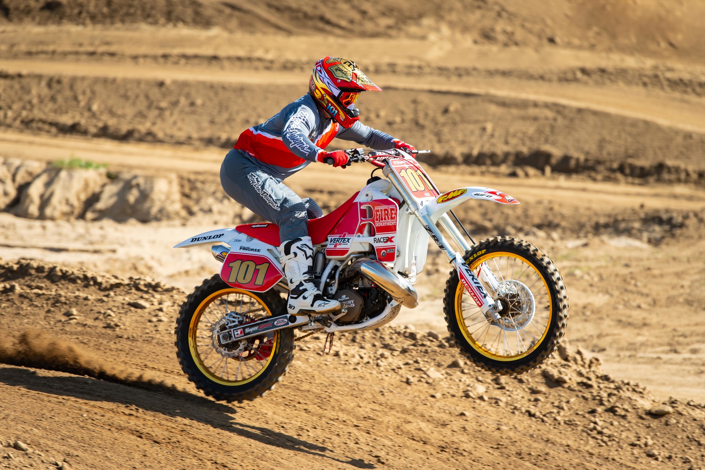 1992-1993HondaCR500Builds-Cudby-0032