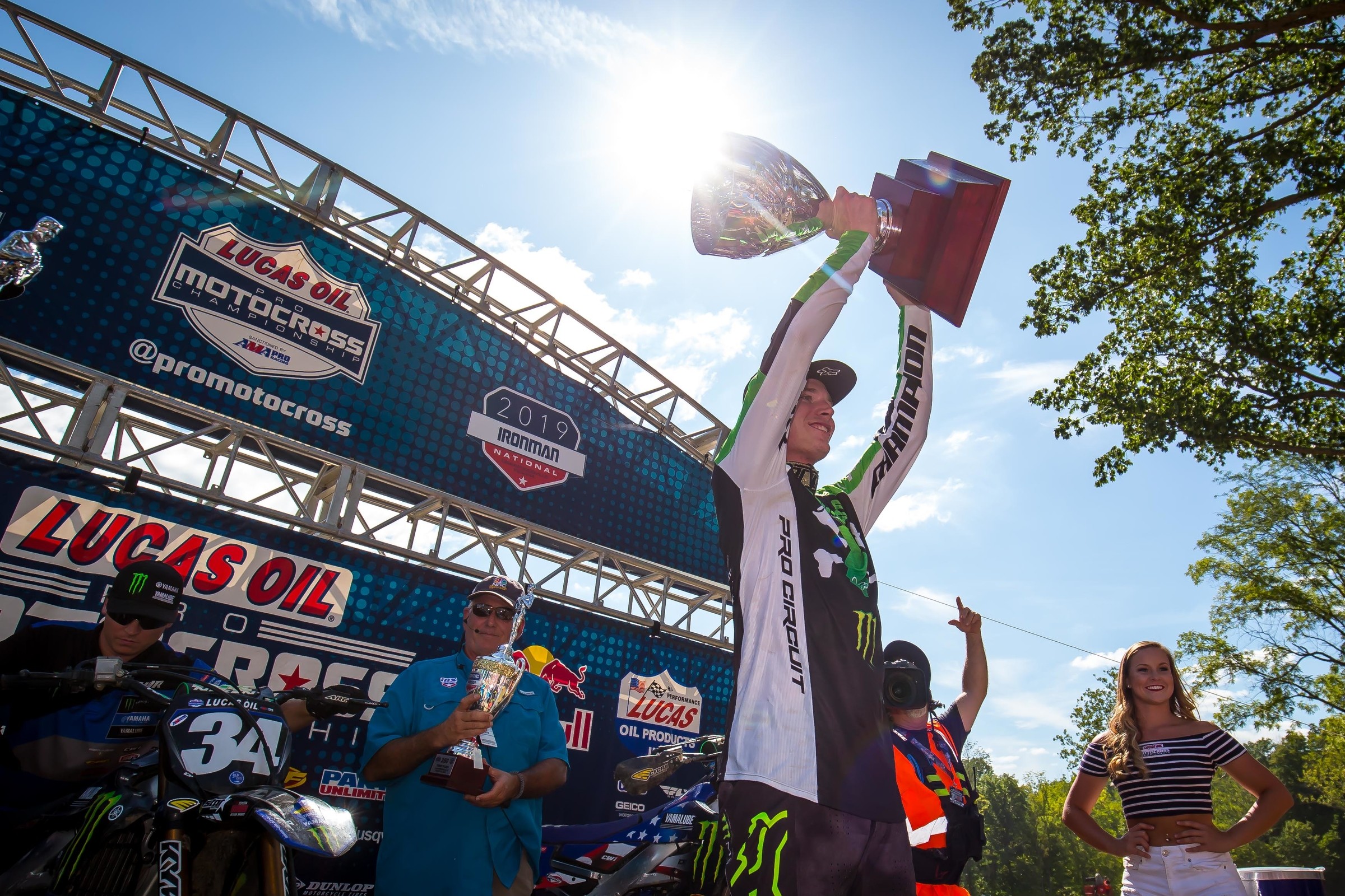 250 Words: Heir, Apparently