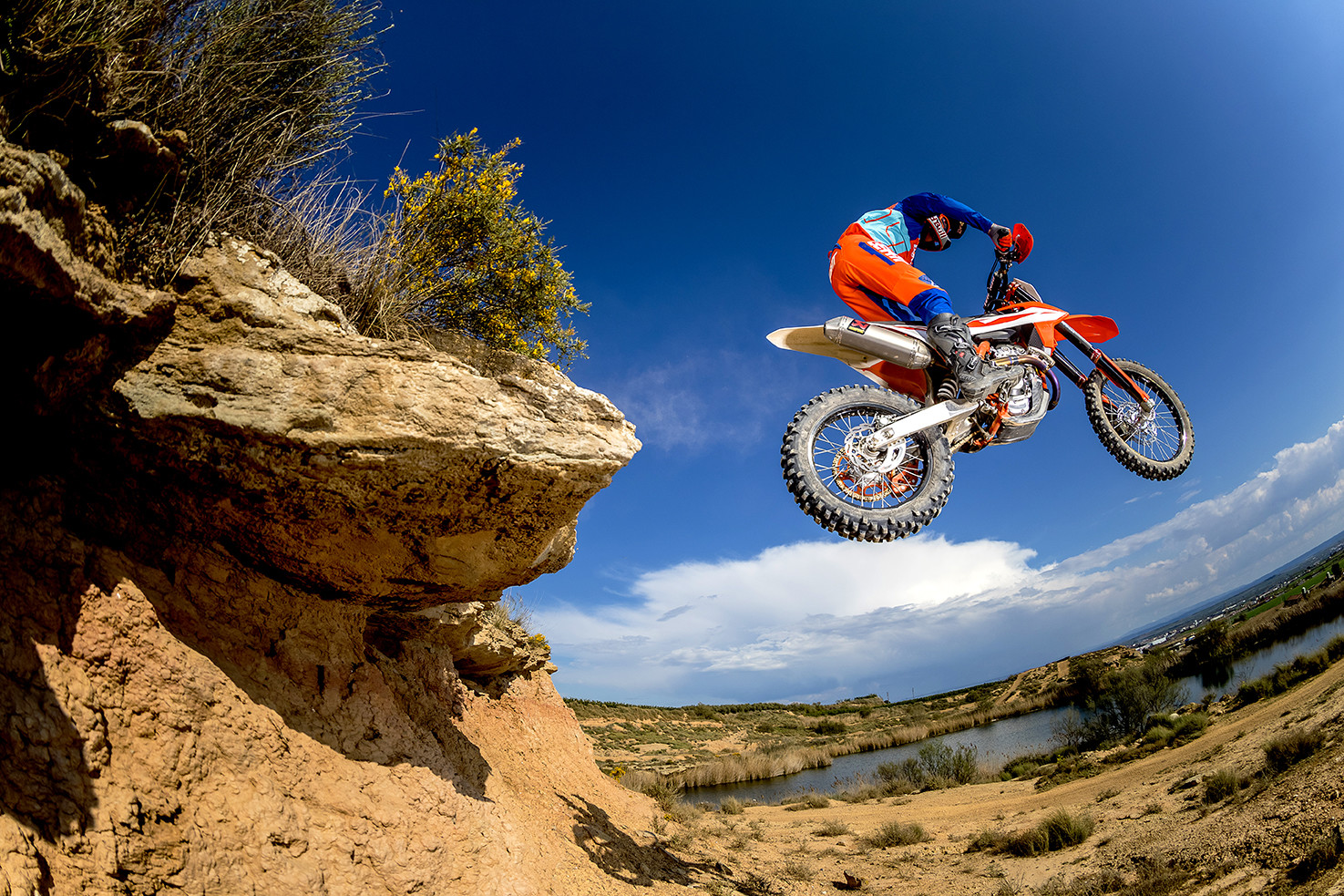 Leatt_2020_0194__P5I8320