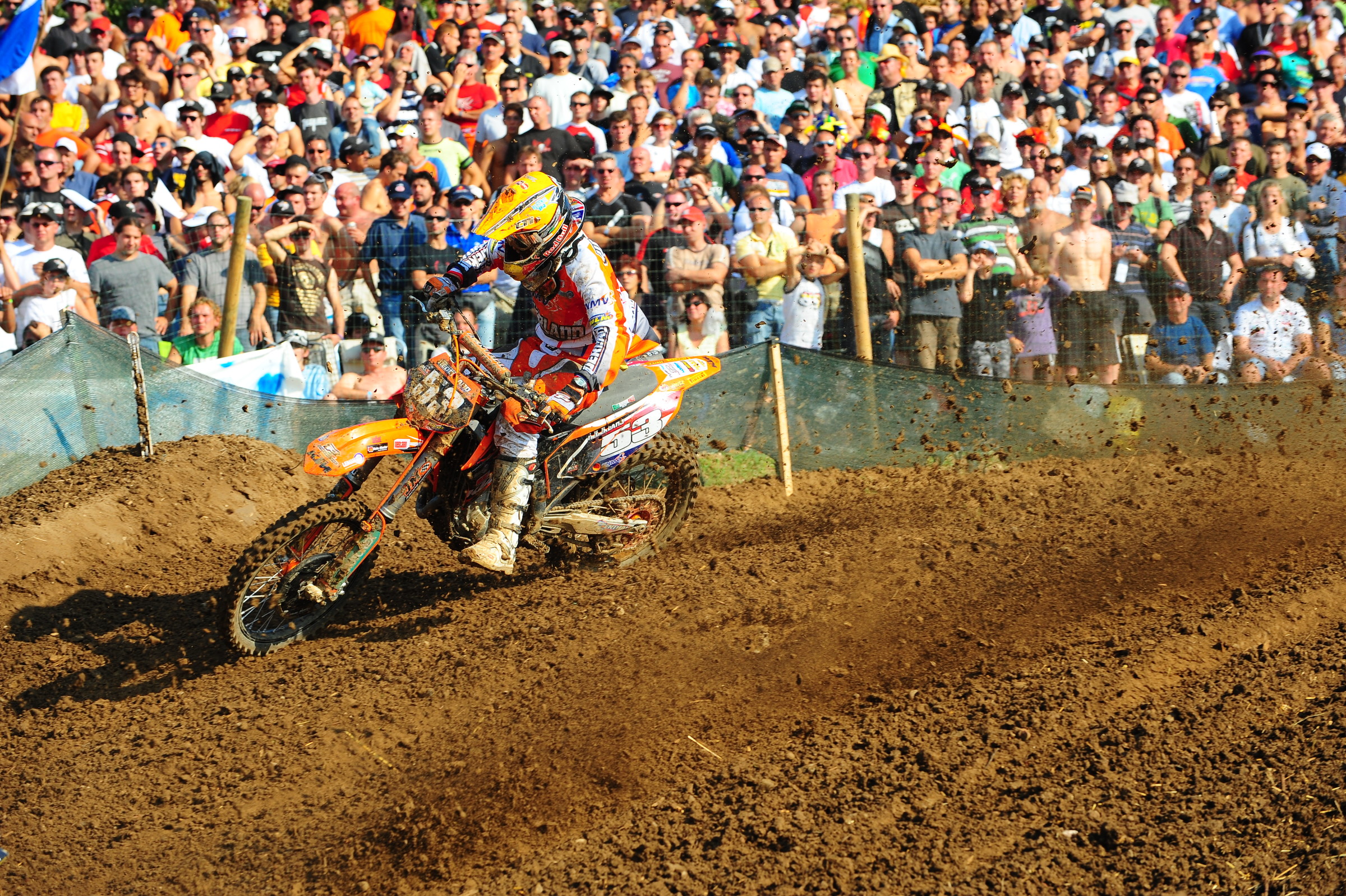Herlings racing for Team Netherlands in 2009.