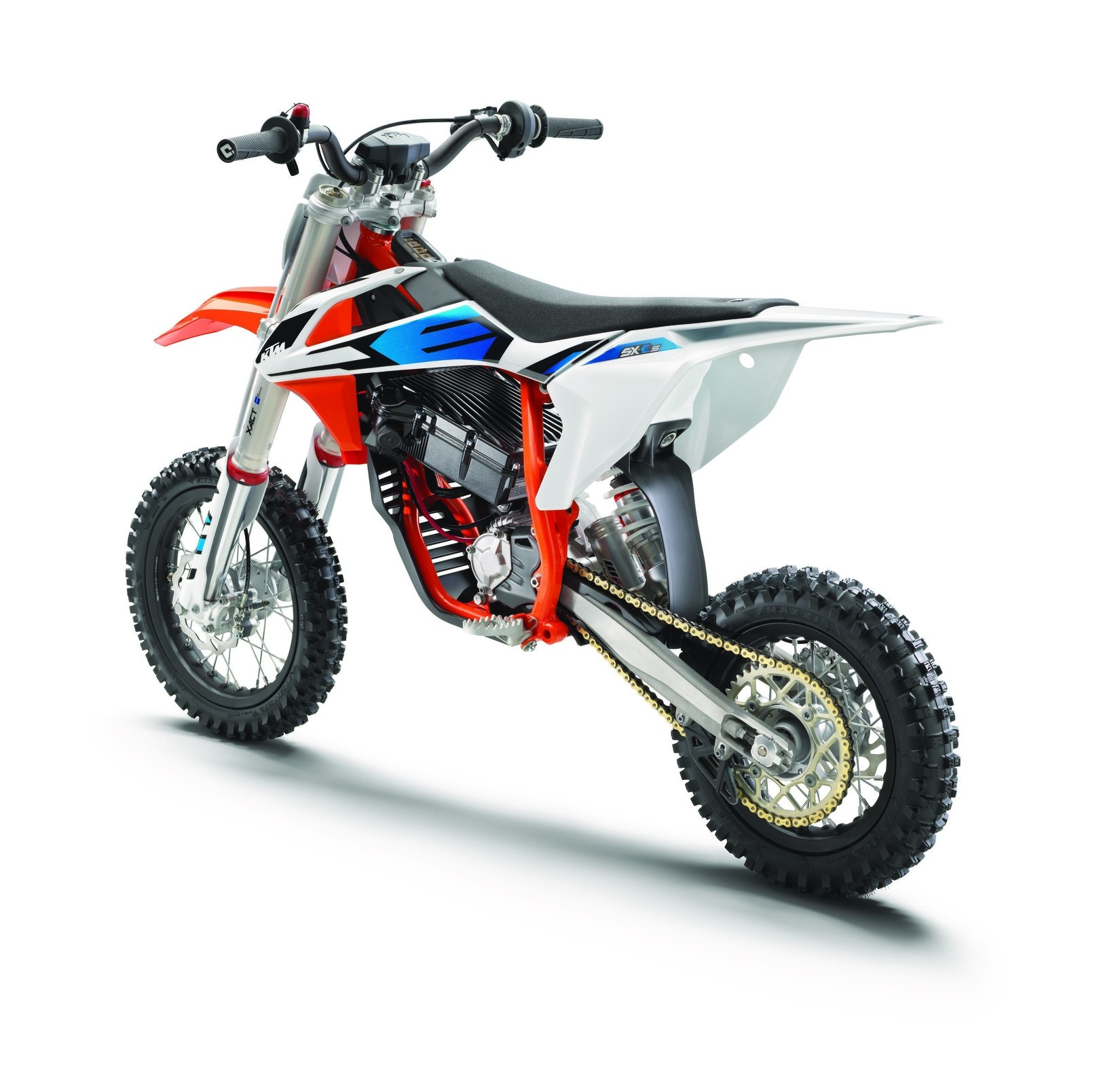 9_KTM_SX-E_5_MY2020_left_rear
