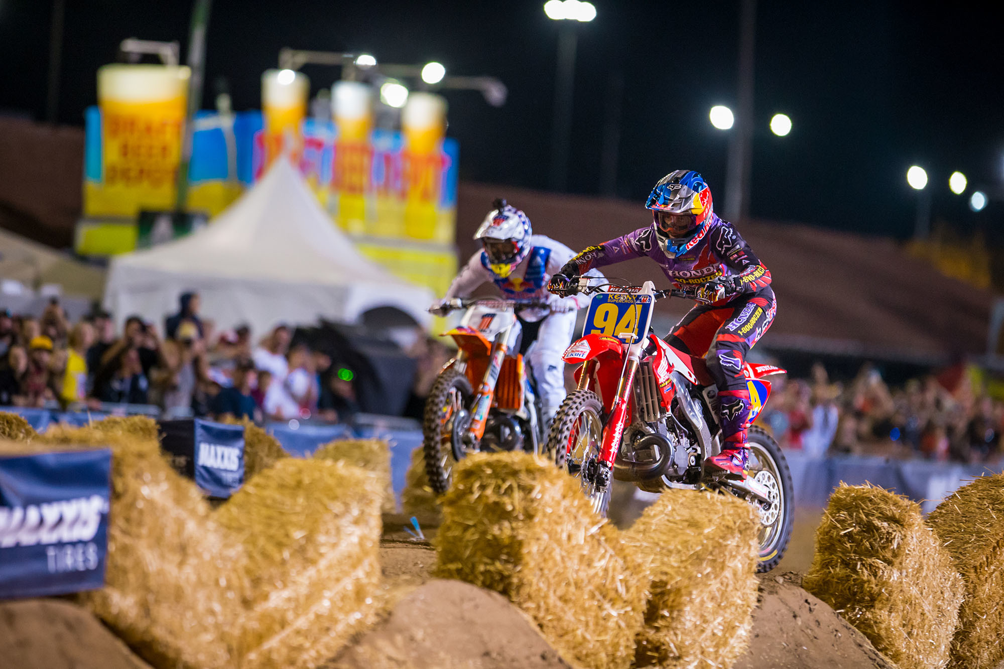Roczen versus Hartranft in the 250cc final.