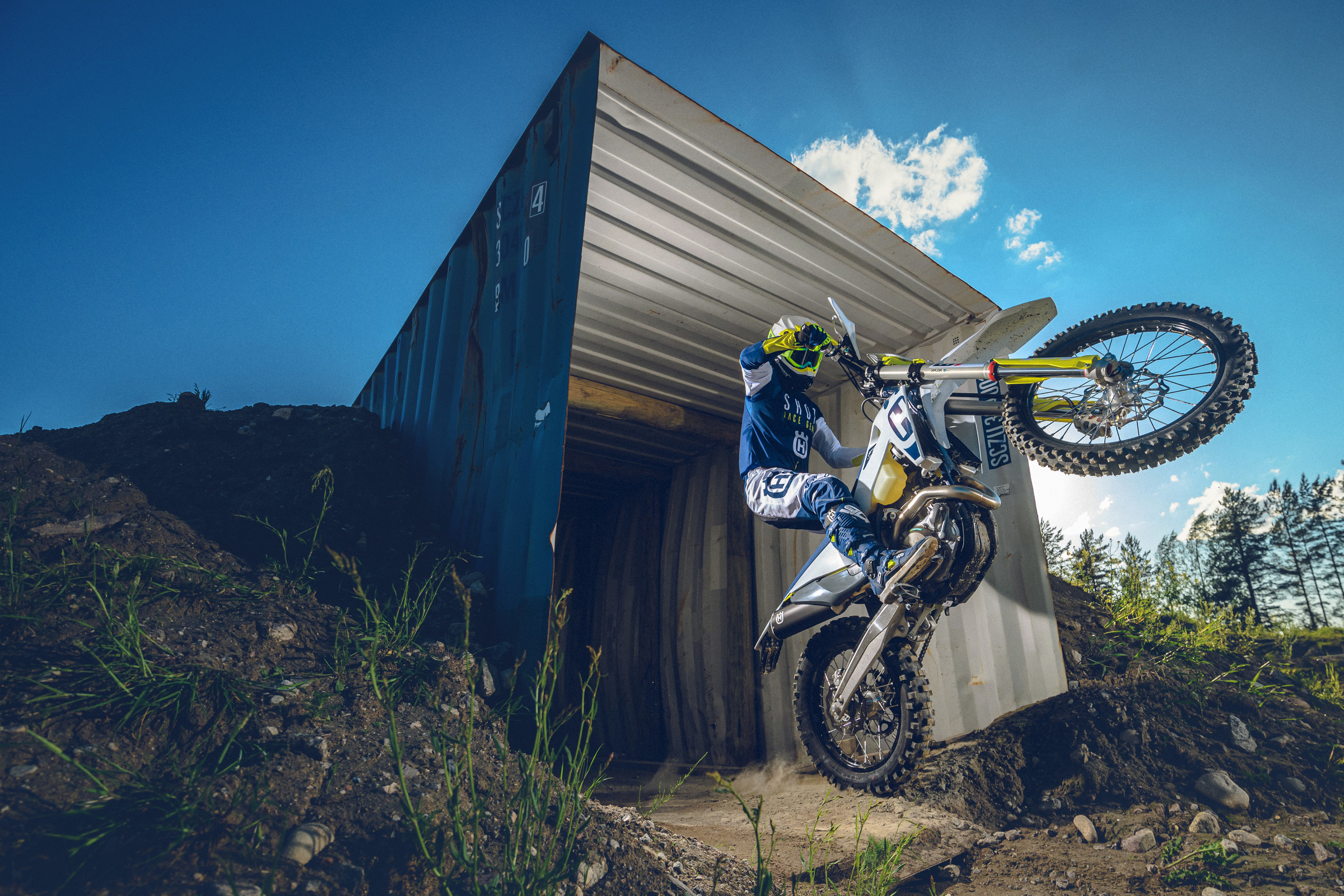 61527_HUSQVARNA_MOTORCYCLES_REPLICA_FLASH_COLLECTION_2019_BY_SHOT_3999x2666