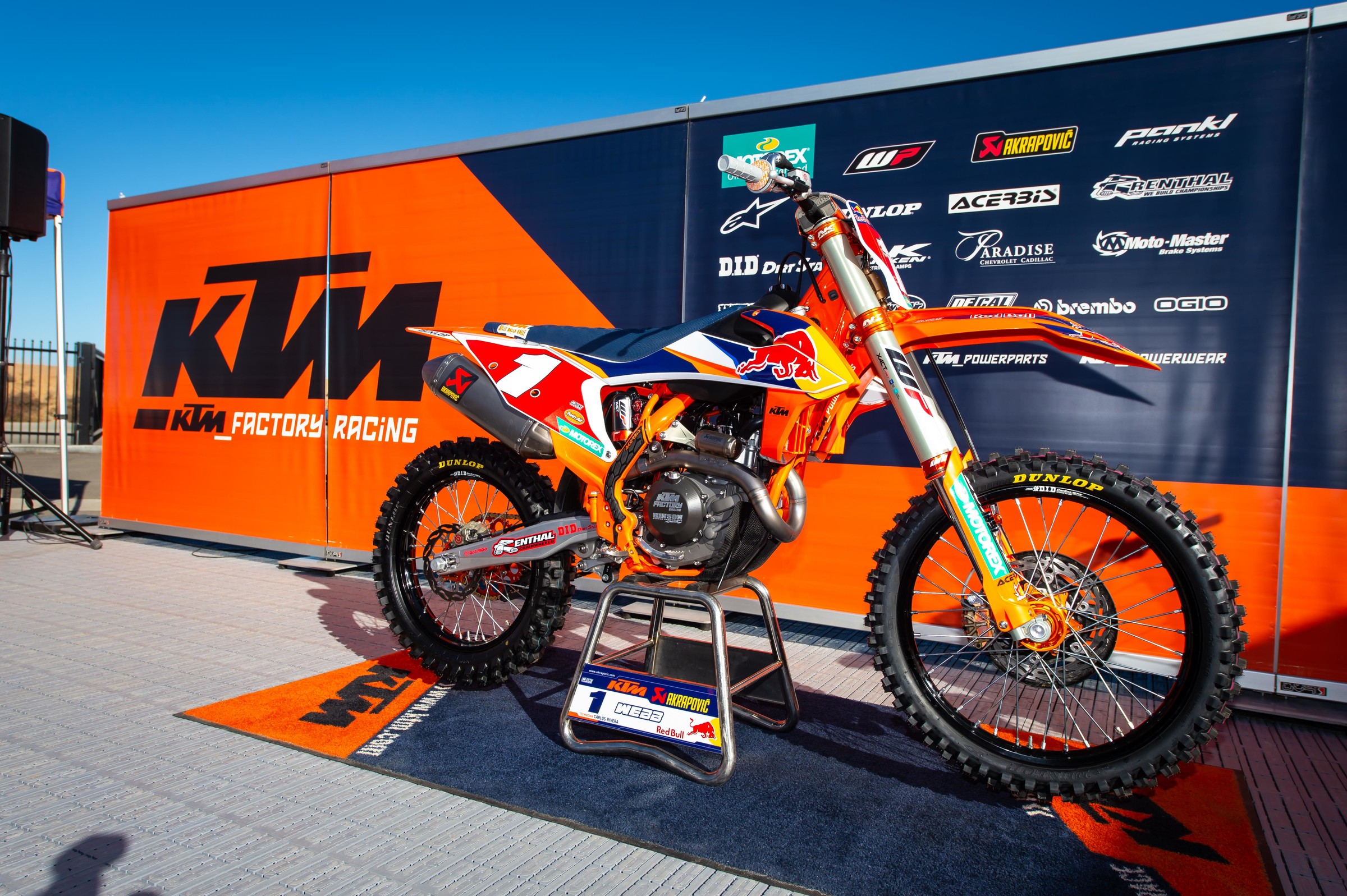 Webb's 450 SX-F equipped with the #1 plate and red background.