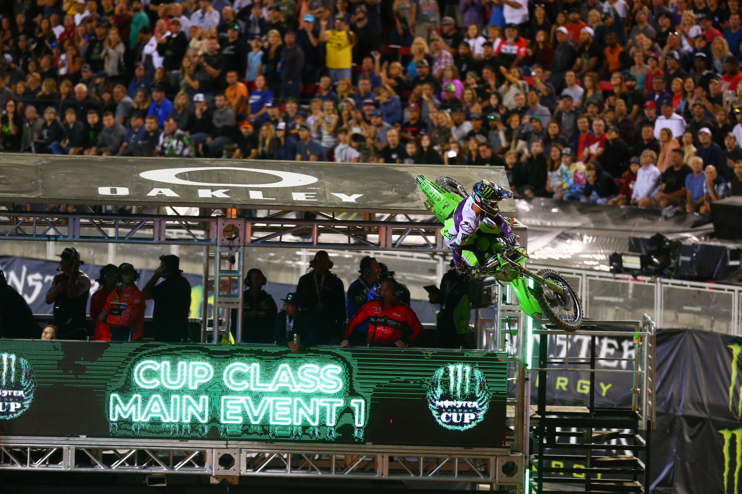 Tomac taking the checkered flag.