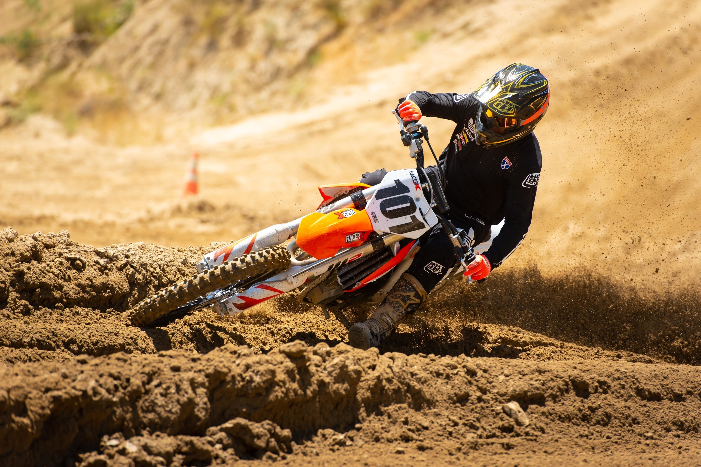 Racer X Films: 2020 KTM 450 SX-F Dialed In
