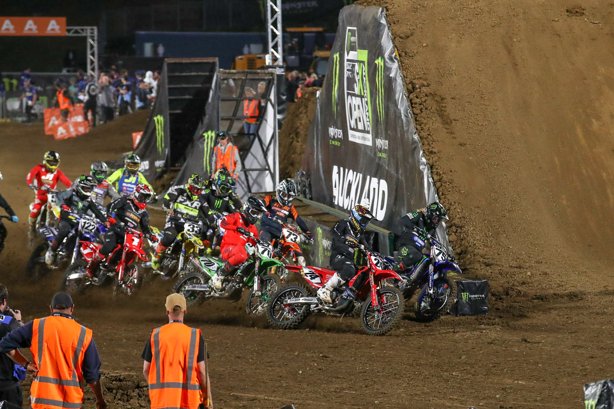 Metcalfe and Josh Hill leading the SX1 class into the first turn.