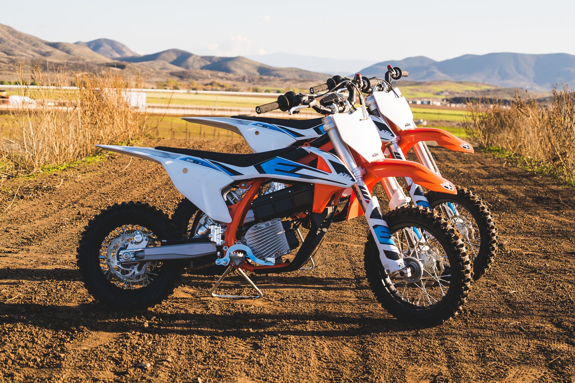 Racer X Films: KTM SX-E 5 Private Track Day