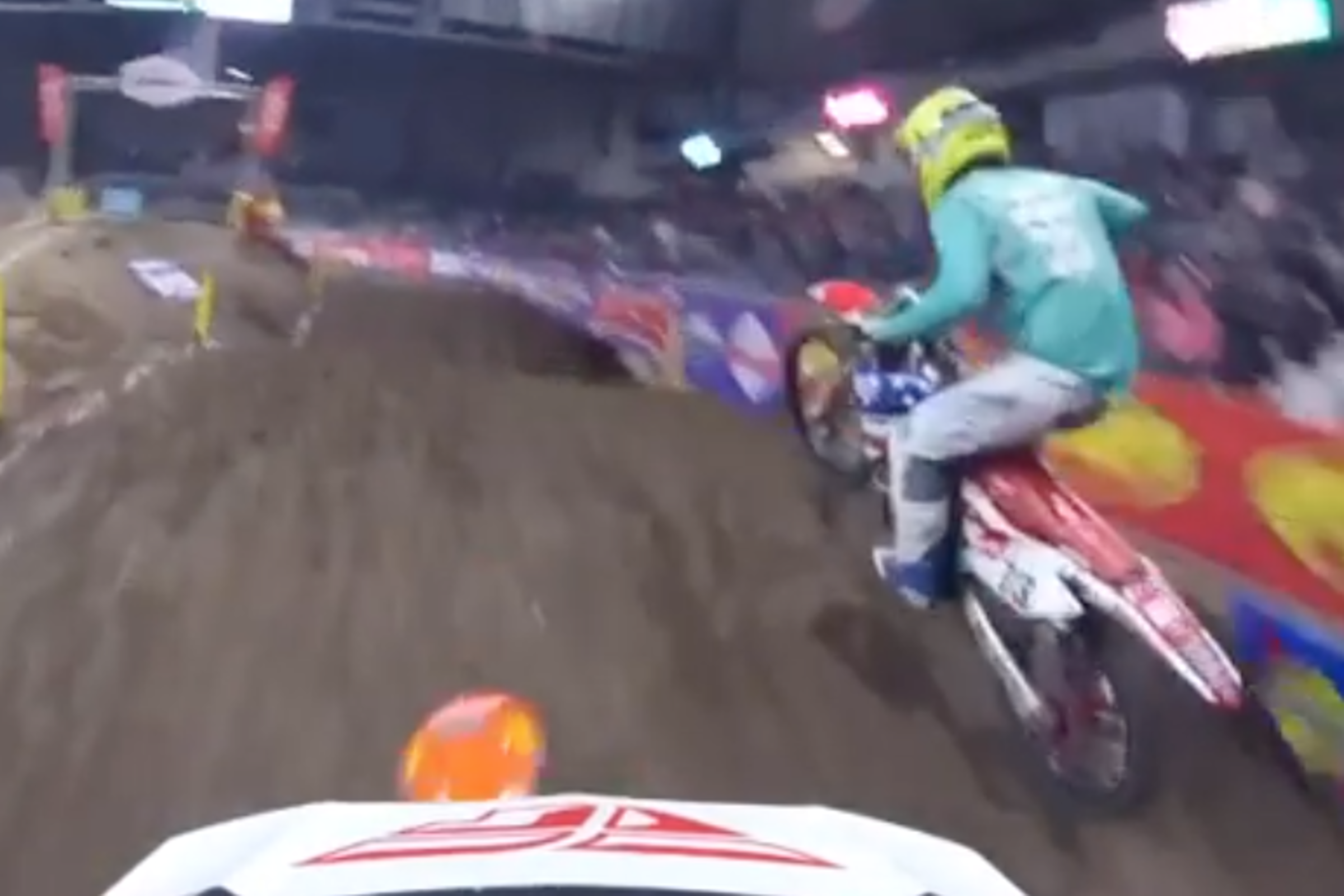 Watch: How NOT to Pass A Lapper