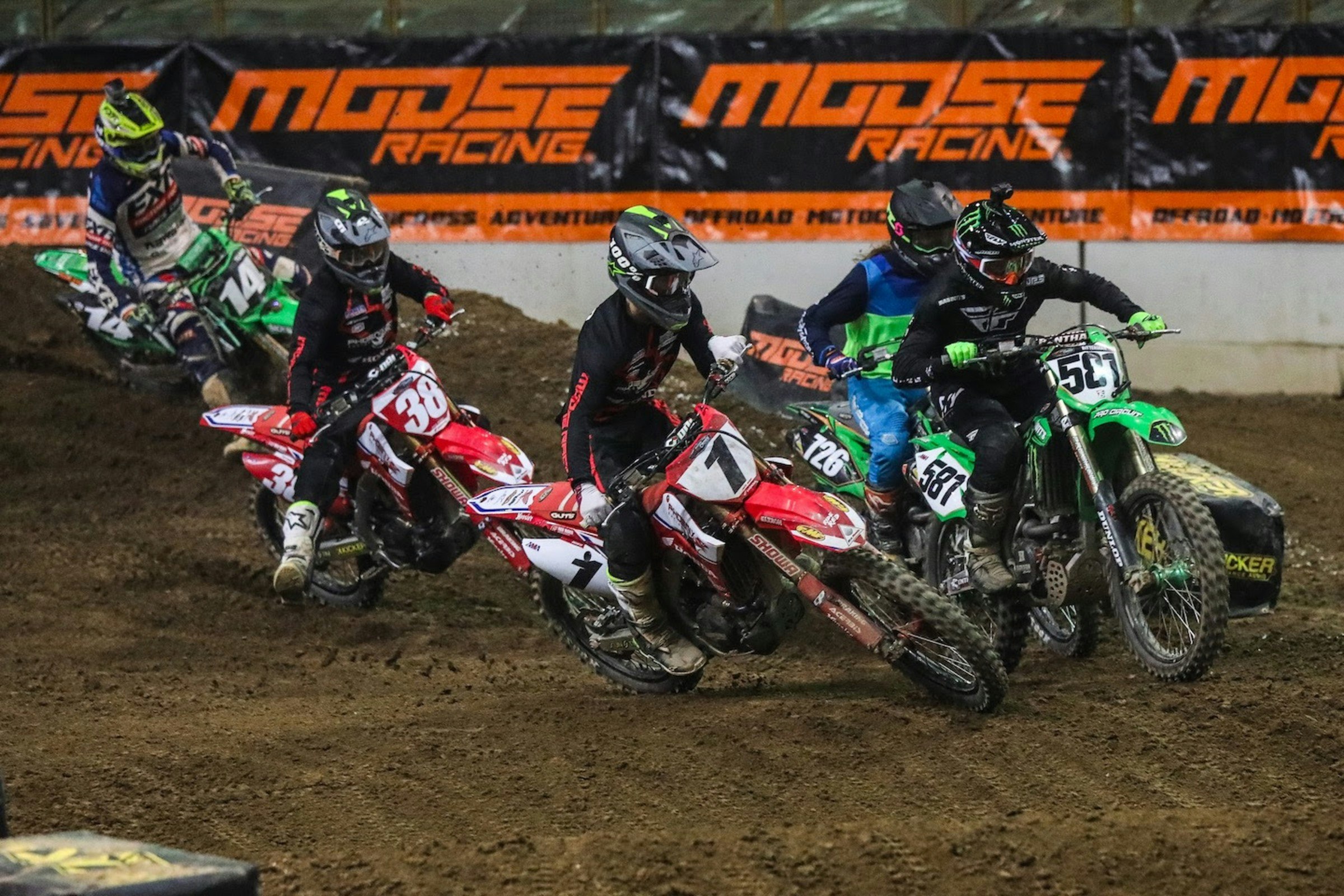 Kyle Peters Sweeps Round Six and Seven of Kicker Arenacross