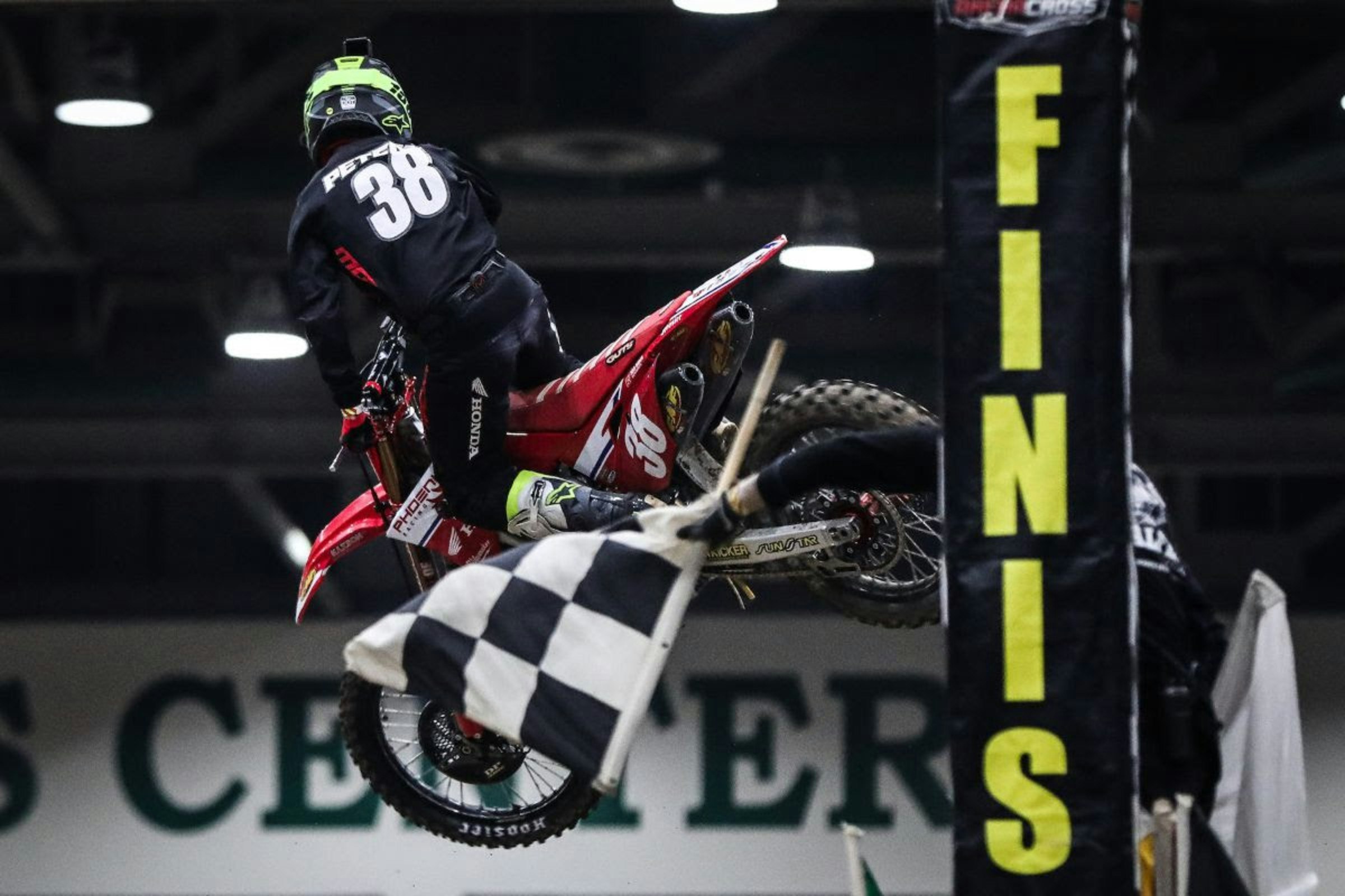 Peters, Owen Split Arenacross Round 8, Peters Sweeps Round 9