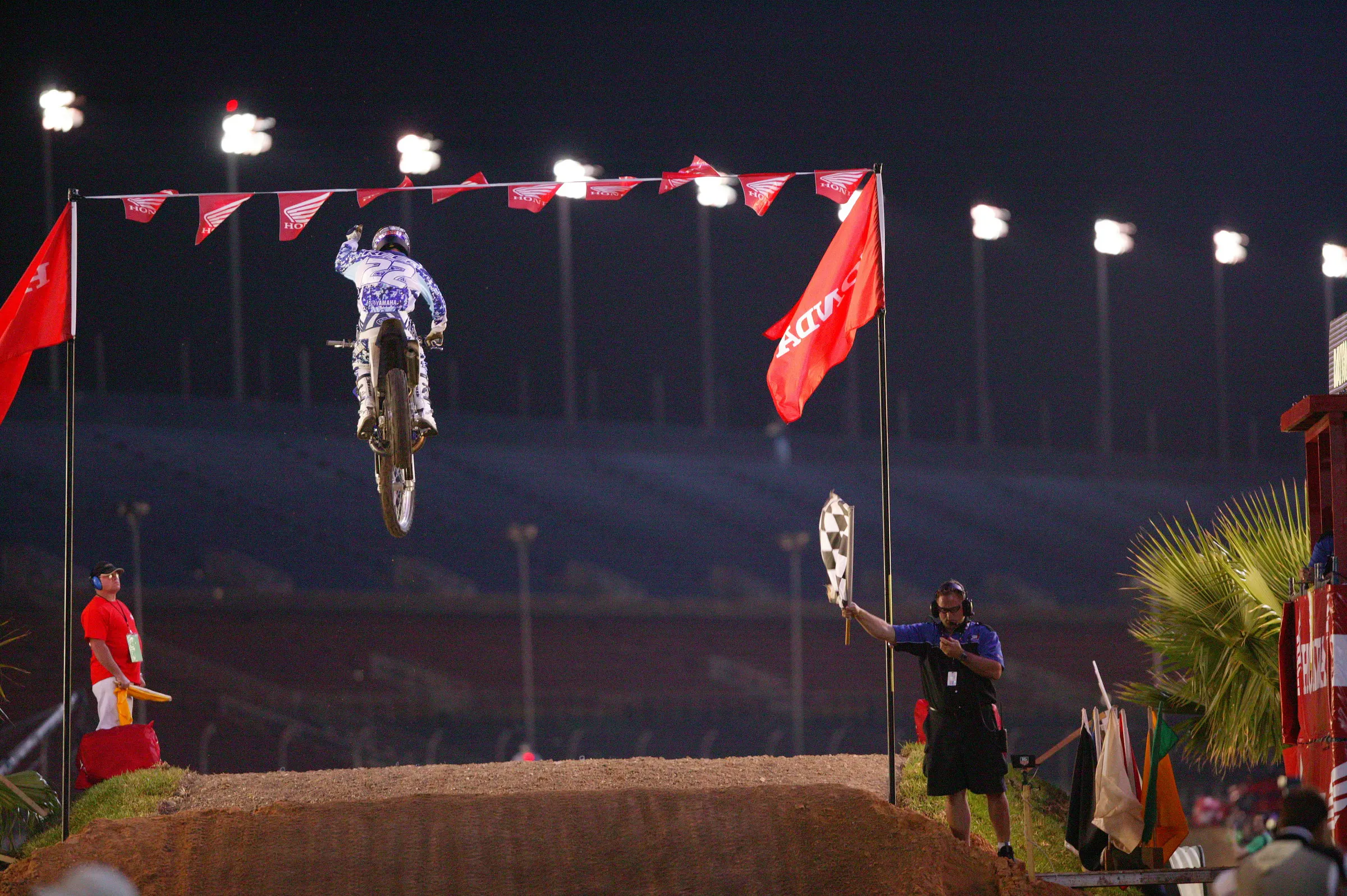 Reed taking the 2004 Daytona Supercross win.