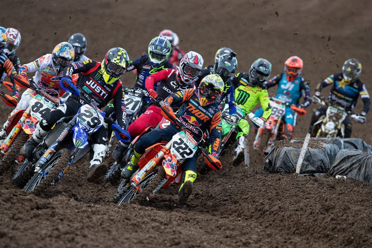 Antonio Cairoli leading the field through the first turn at the 2020 MXGP of Great Britain.