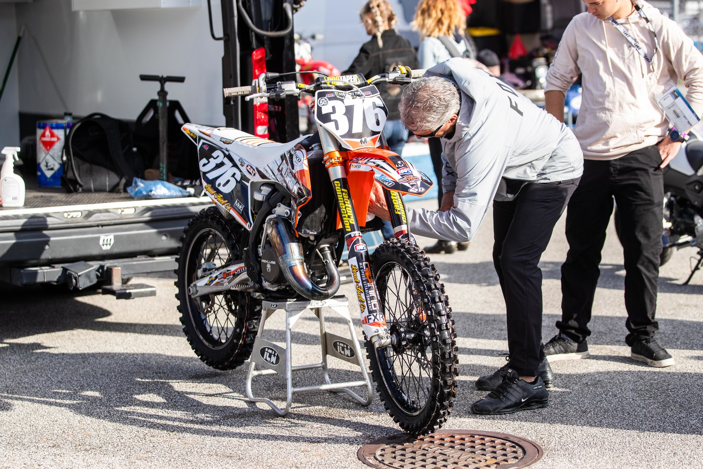 Chris Canning used a KTM 125SX to qualify 32nd overall in the 250SX to make it into the night show.