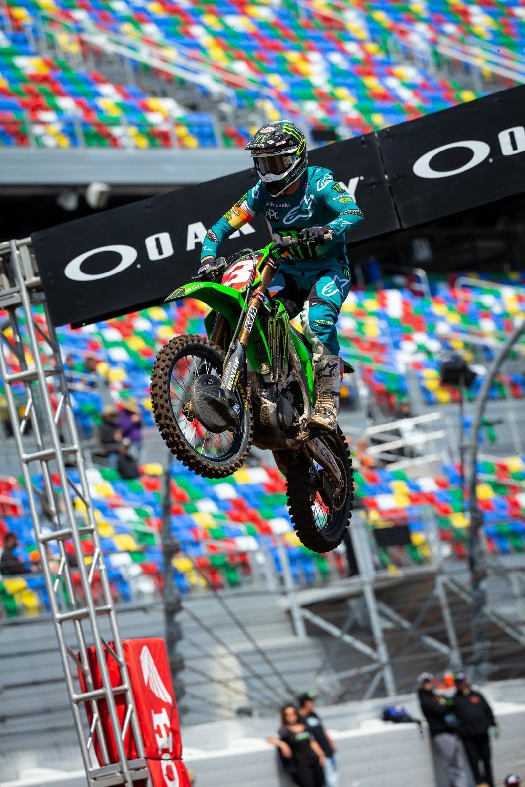 Eli Tomac topped the 450SX qualifying today in Daytona.