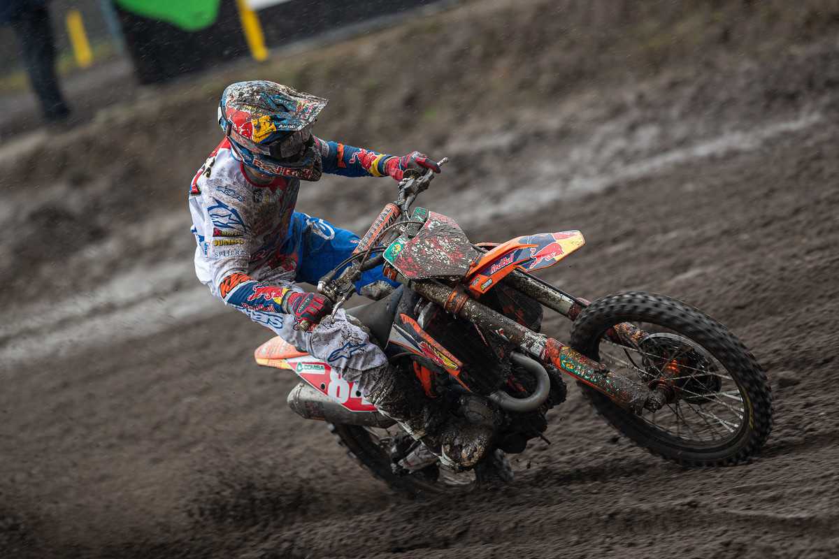 Jeffrey Herlings finished 2-1 to edge out Tim Gajser's 1-2 for the overall win in his homeland.