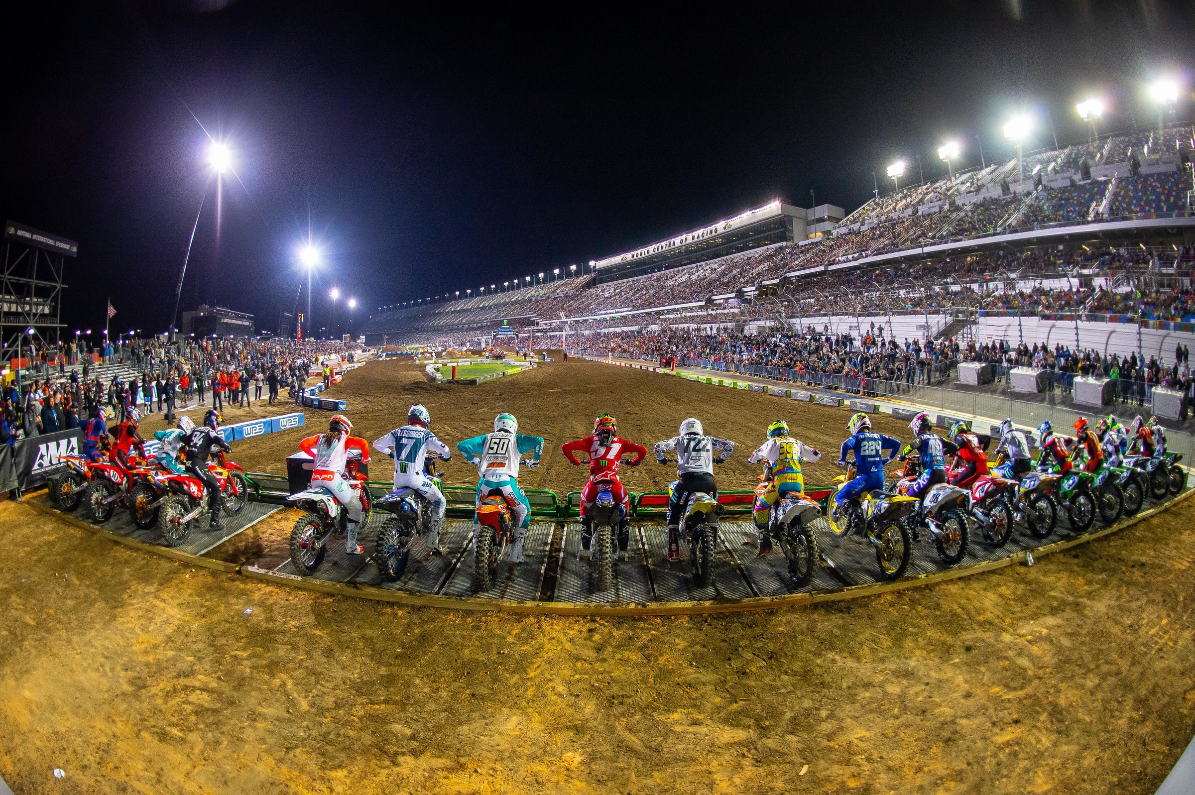 A look from behind the gate of 450SX Heat 1.
