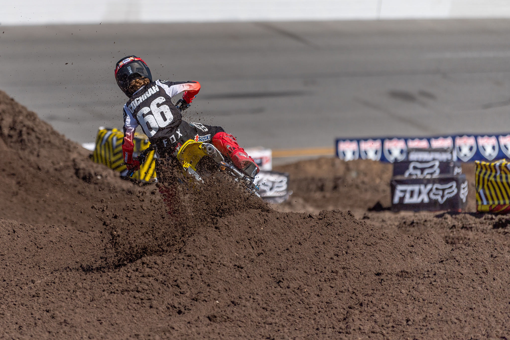 Casey Cochran (Suz) beat out Trip Rexroat (KTM) to win the Super Mini 2 (13-15) class.