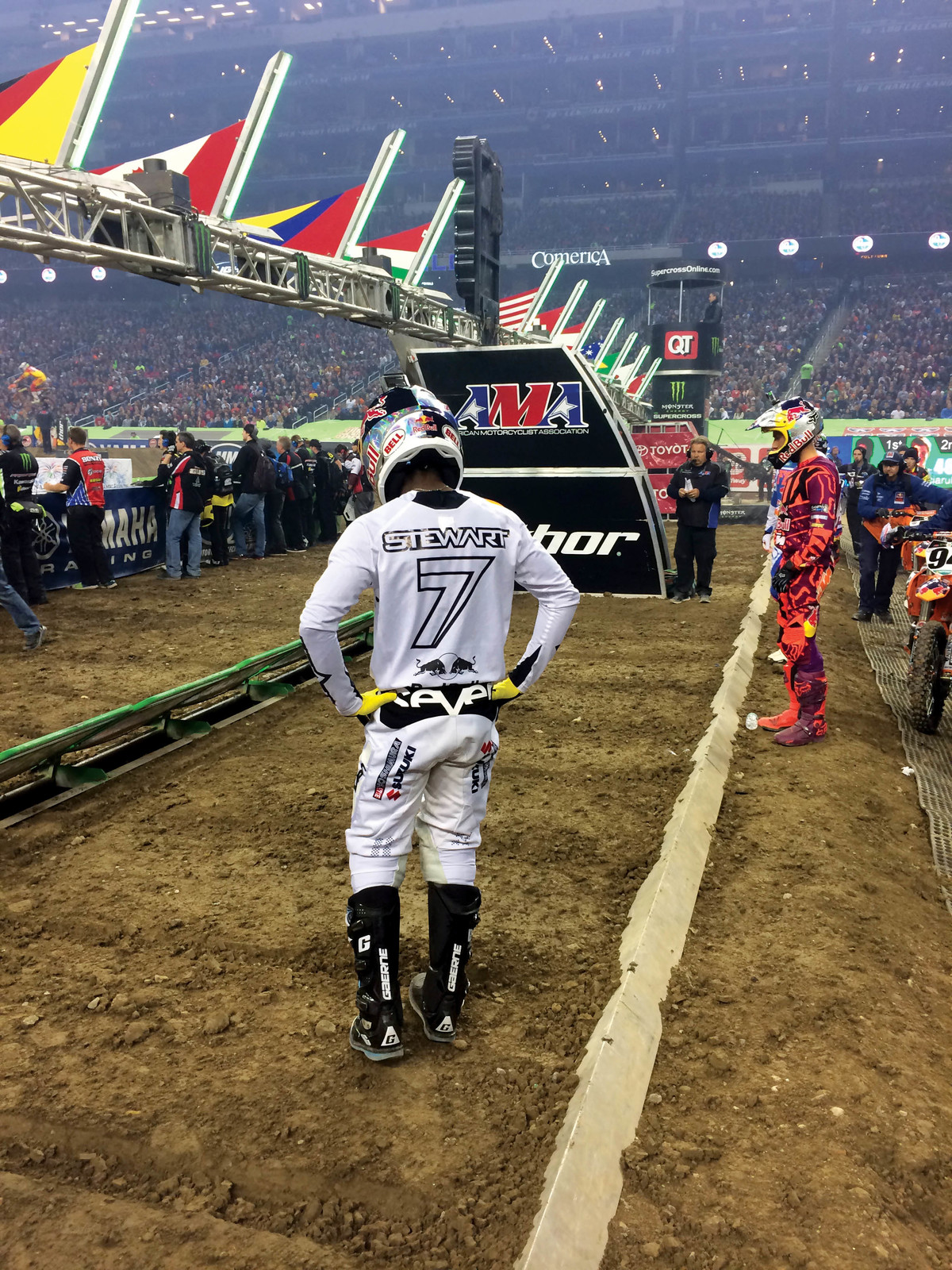 James Stewart and Ken Roczen investigate the rut situation.