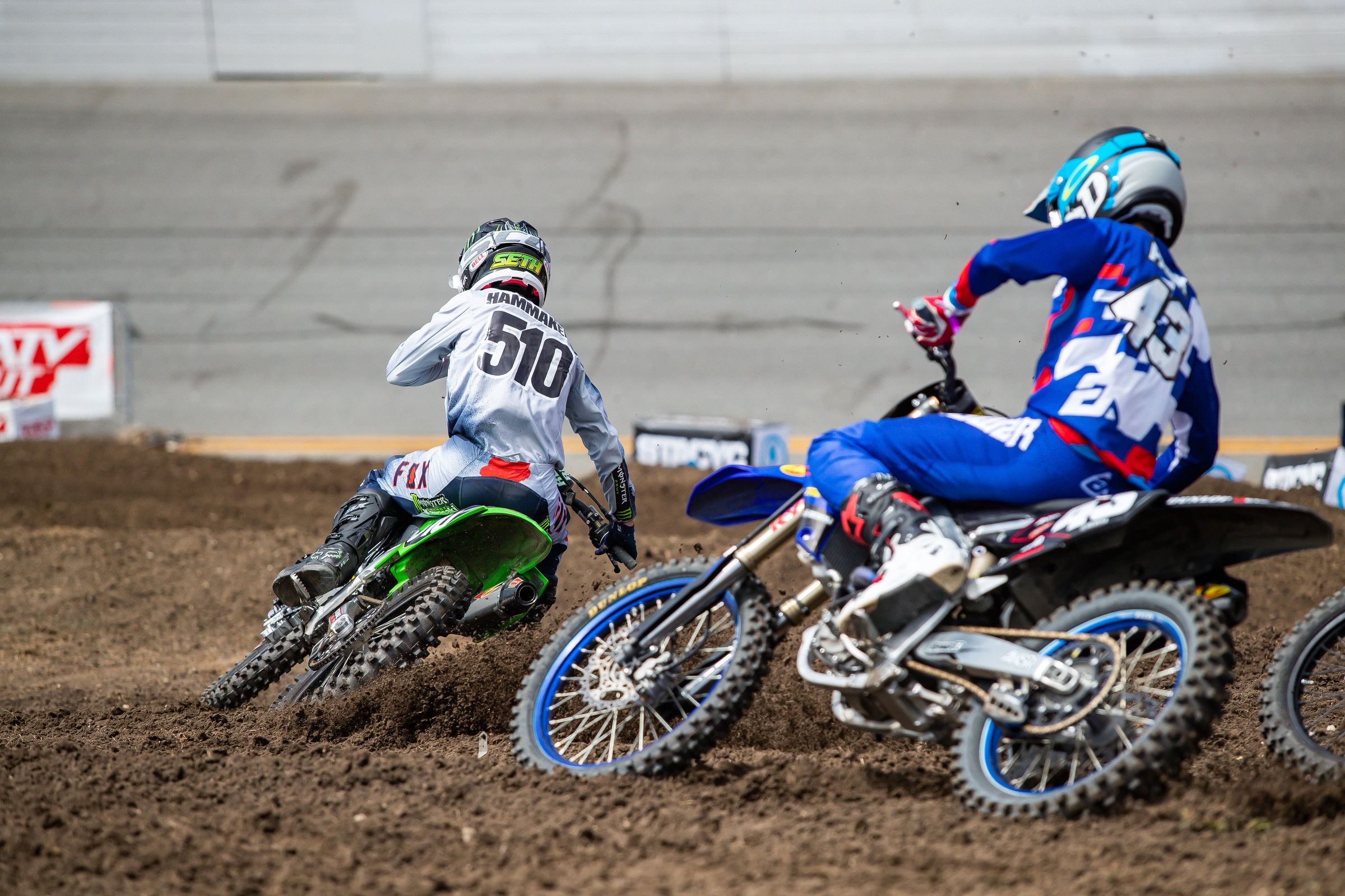Hammaker leading the 250 A class through the first turn at the 2020 Ricky Carmichael Amateur Daytona Supercross.