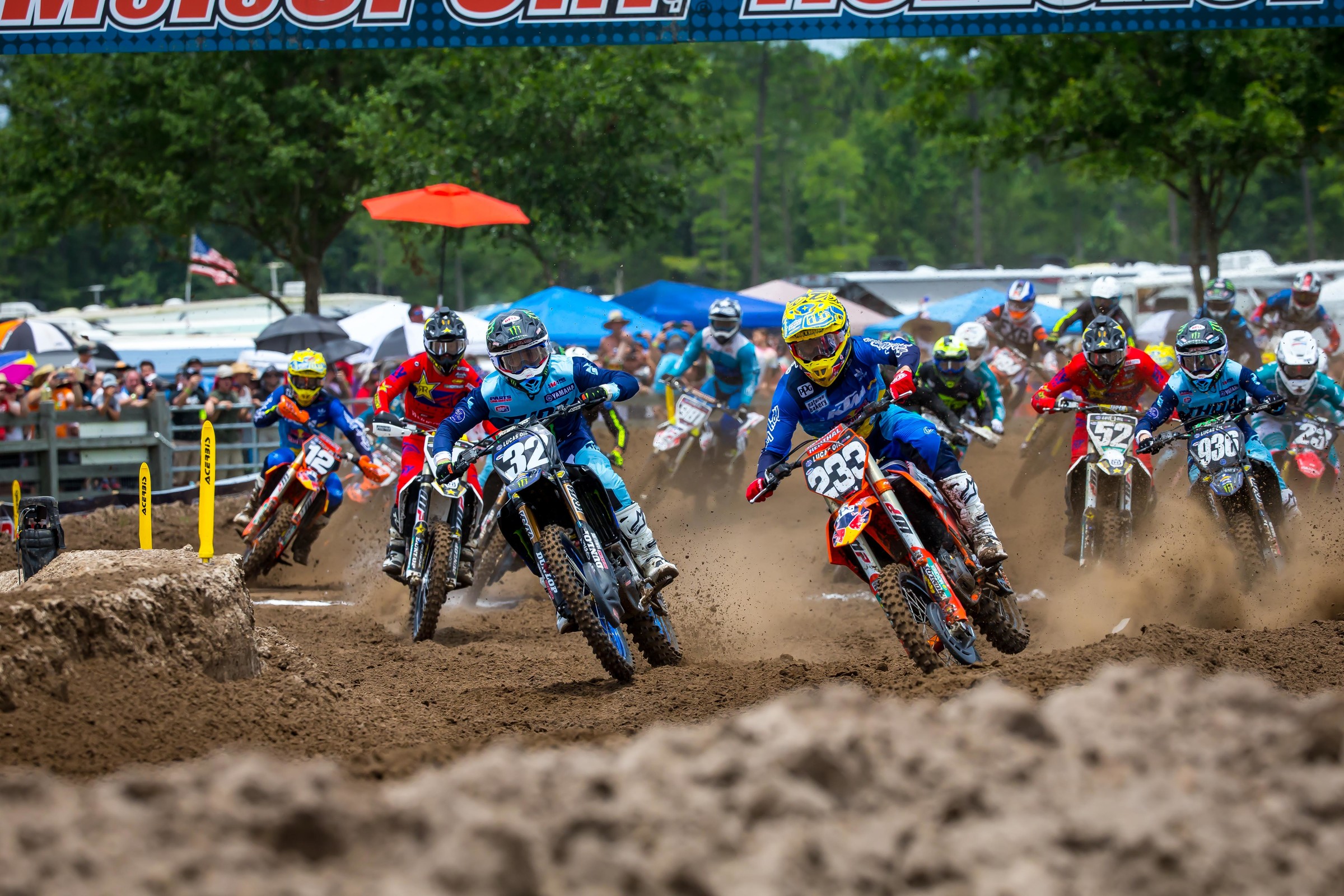 The start of the 250 Class at the 2019 Florida National.