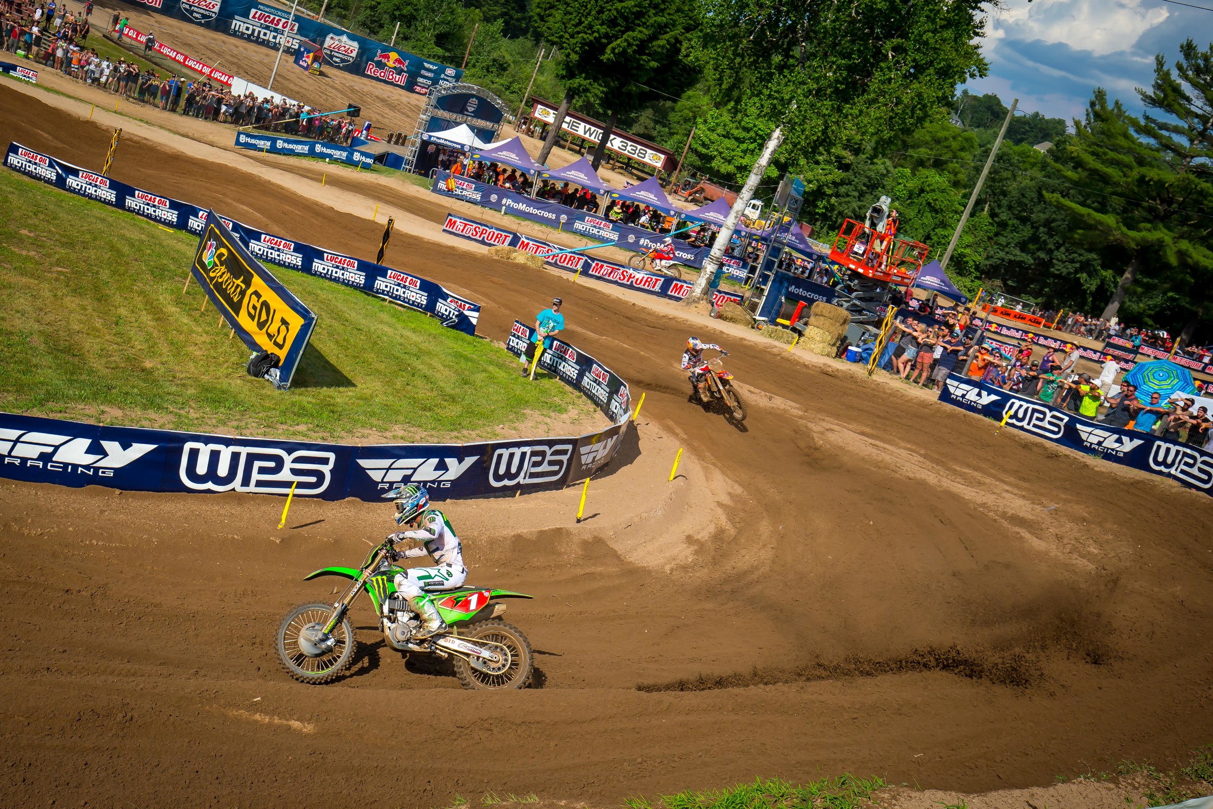 Eli Tomac leading the way at the 2019 Southwick National.