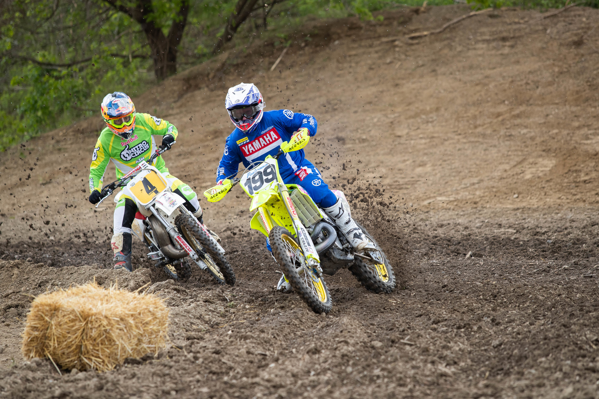 Broc Glover on Pastrana's Suzuki RM-Zilla leads Pastrana on Glover's Yamaha YZ490!