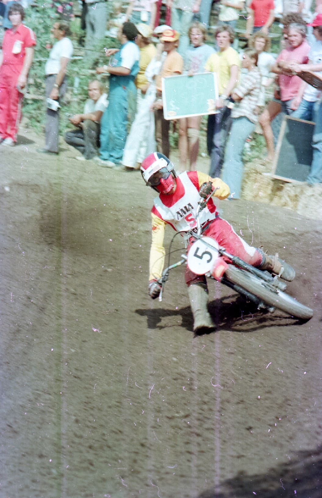 Ferrell McCollough won wearing this #5 bib in 1976, the same number Mark Barnett used to win the 125 title the previous year.