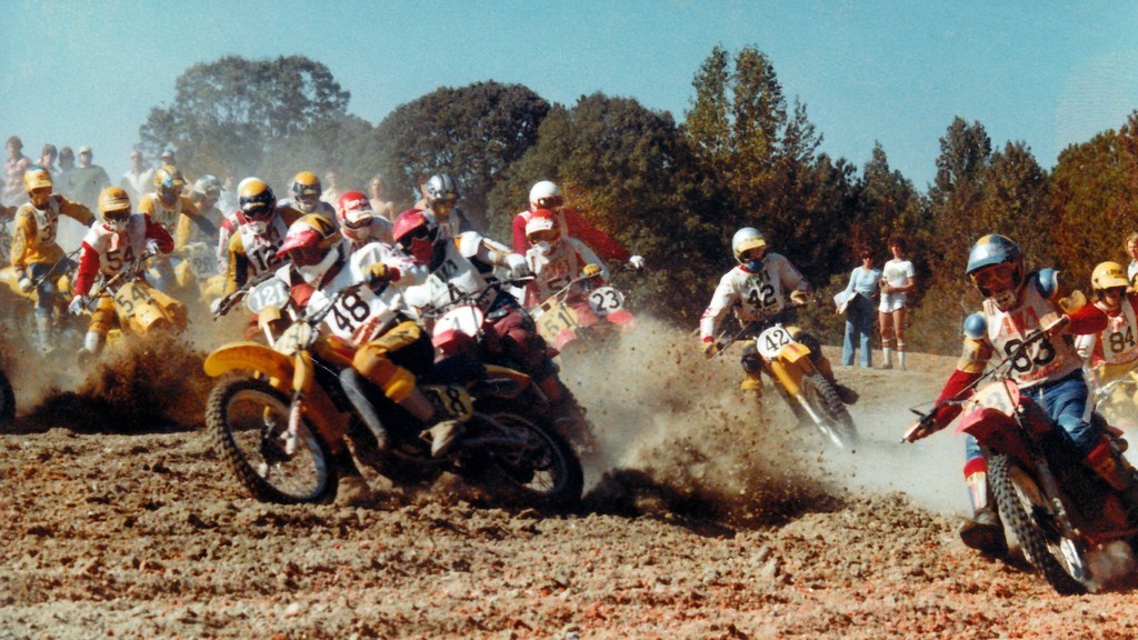 Bruce Canteel (48) of Illinois finished fourth in the 250 class.
