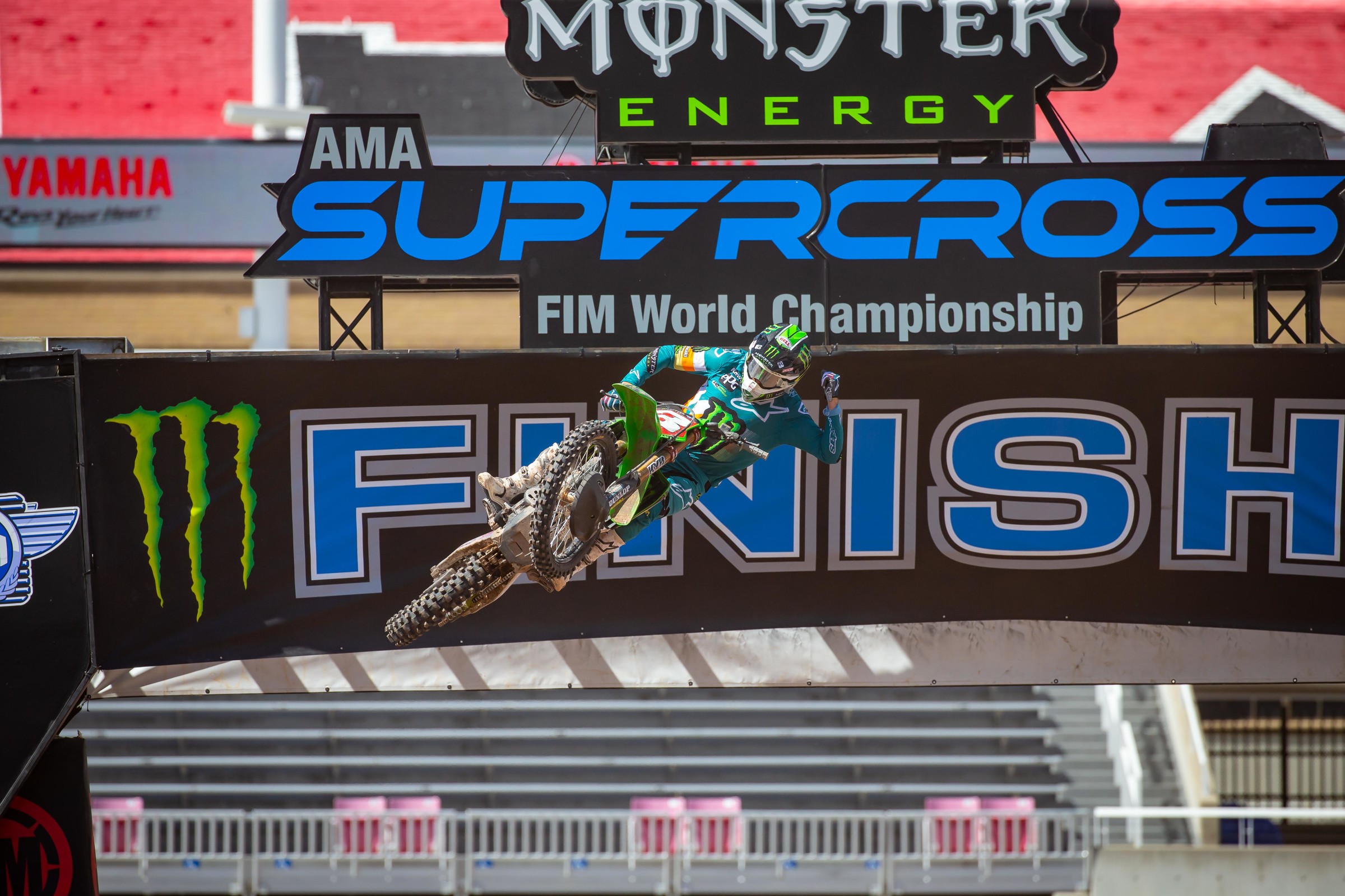 No fireworks, but Tomac still put on quite a show at the first SLC round!