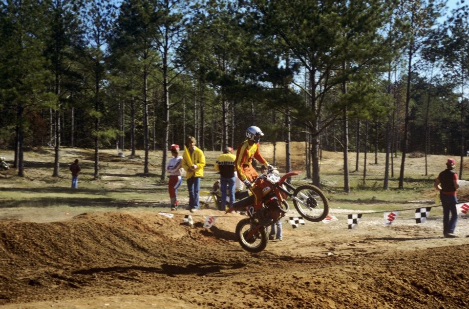 This is actually the Saturday warm-up race, and that's #120 Jim Zack leading. 