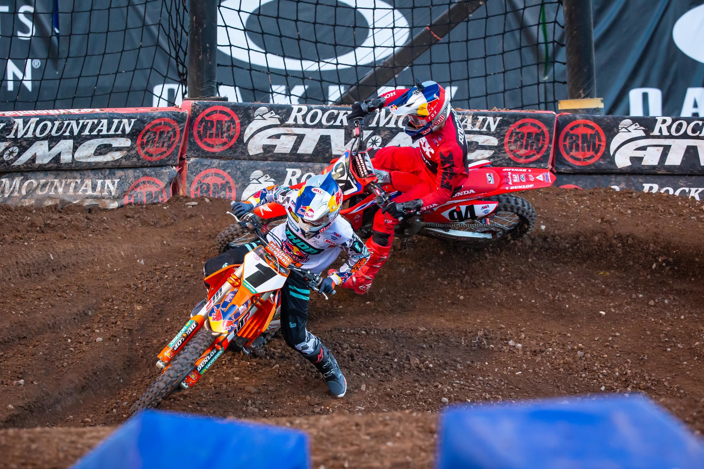 Webb and Roczen battling in the 450SX main event.