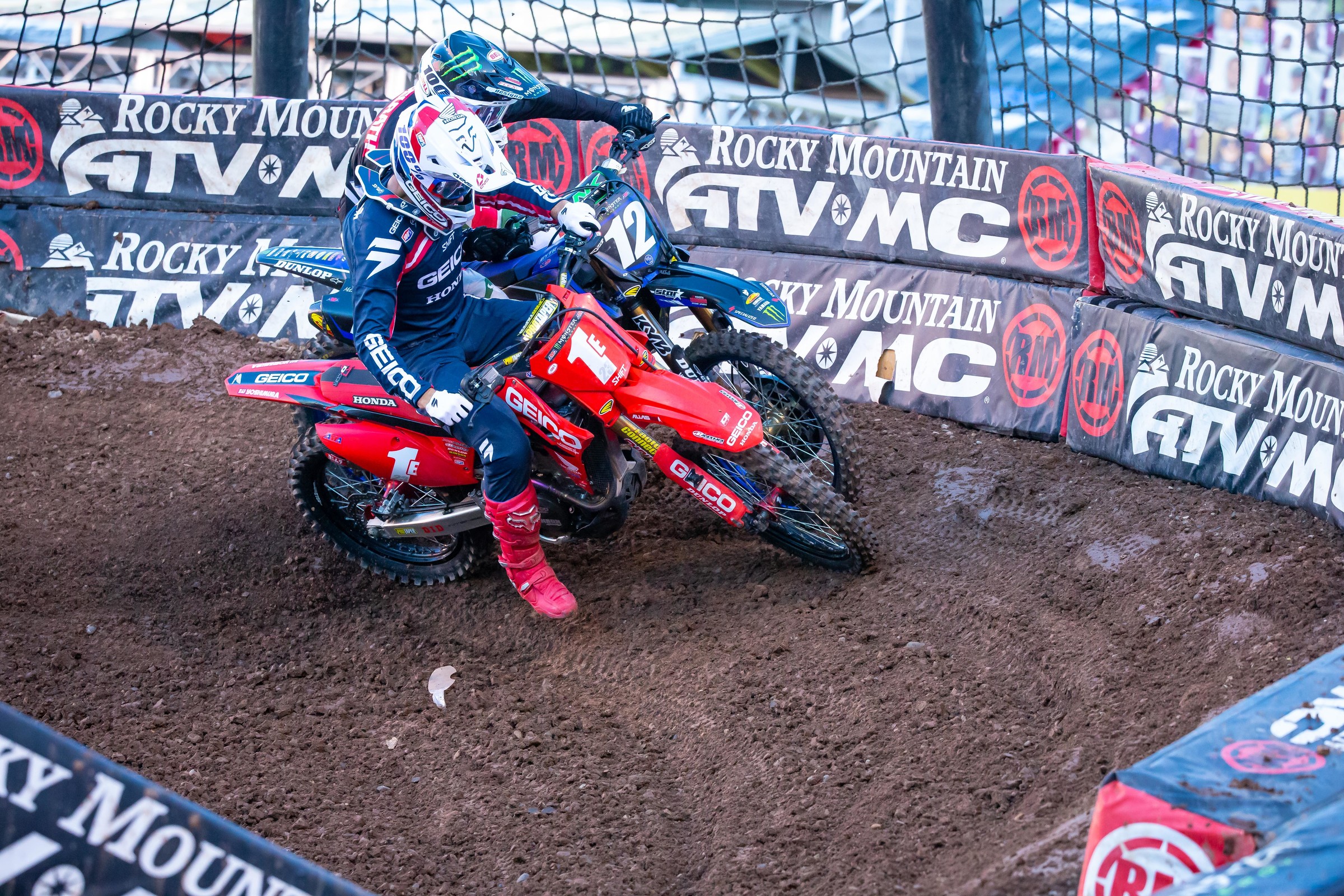Chase Sexton making the pass for the lead in the 250SX main event.
