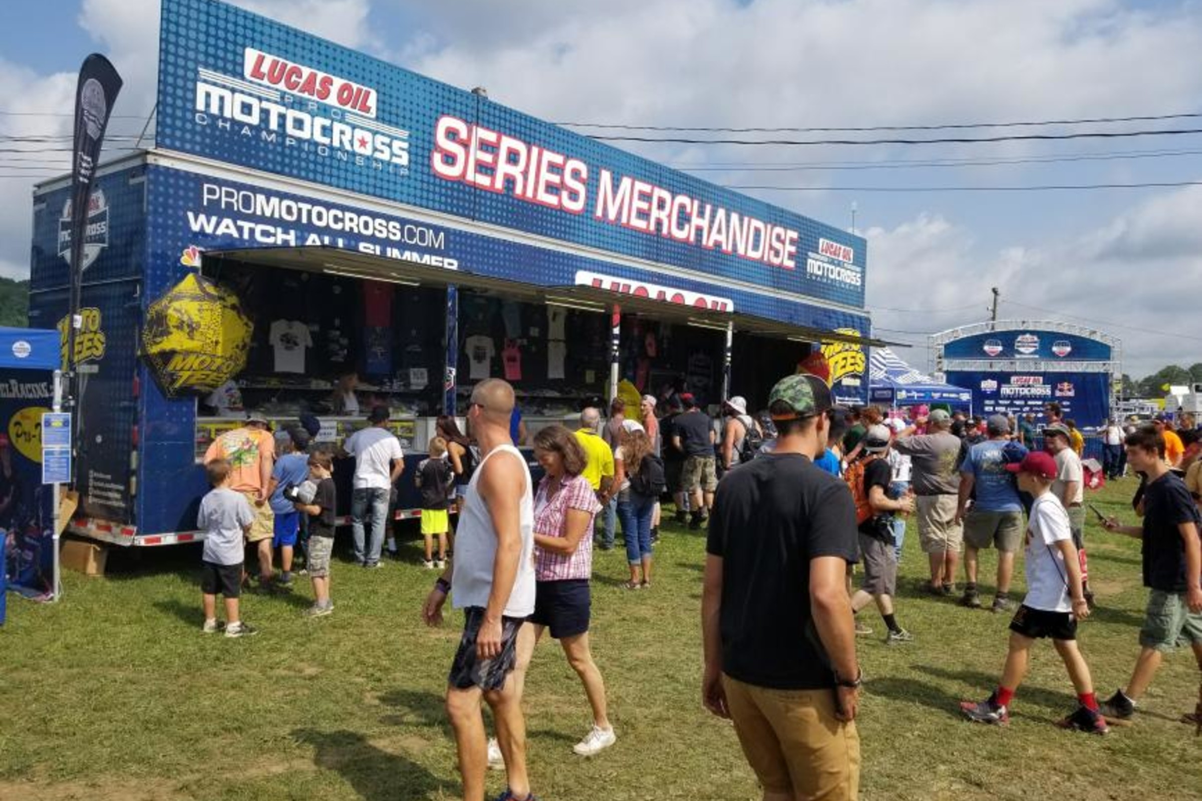 MotoTees Seeking Class A CDL Drivers For 2020/2021 Supercross And Pro Motocross