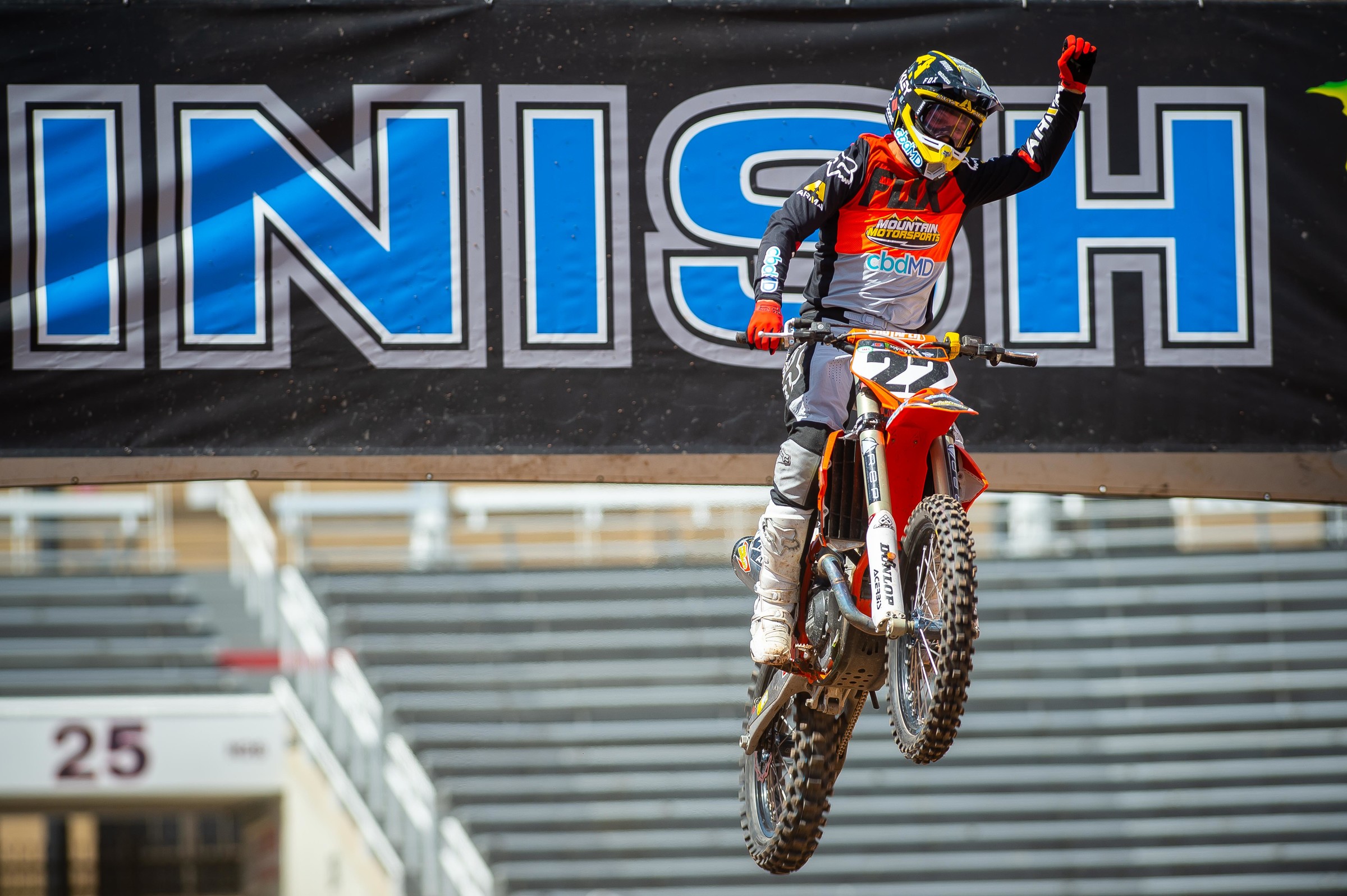 Reed taking the checkered flag in the Salt Lake City 7 Supercross, possibly his final supercross race ever.