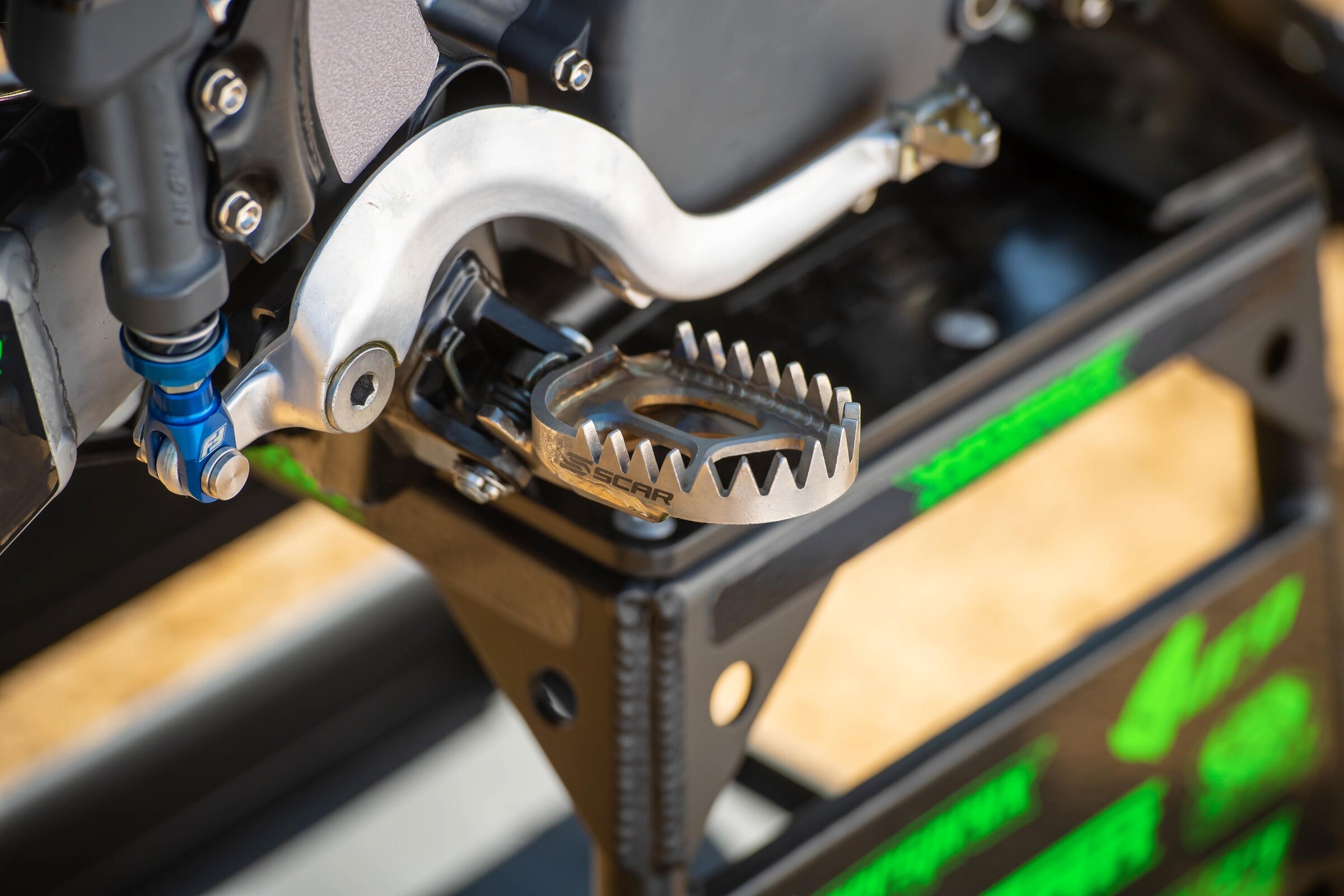 2005_Kawasaki_KX250-May20-Cudby-006